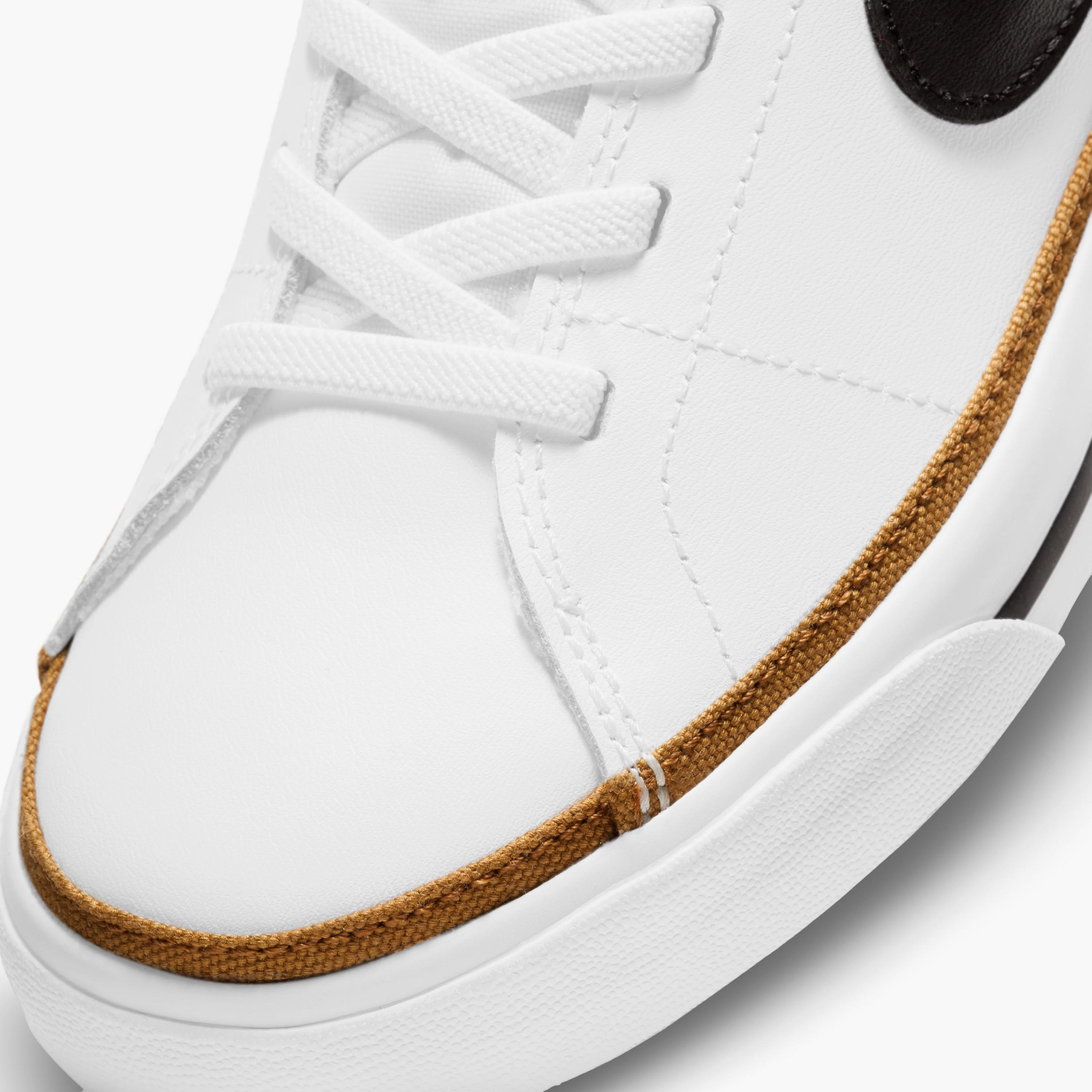 حذاء سنيكرز بشريط إغلاق لاصق "كورت ليغاسي بي بي في" للأولاد من نايك - DA5381-102-boys-shoes-sneakers-image-8