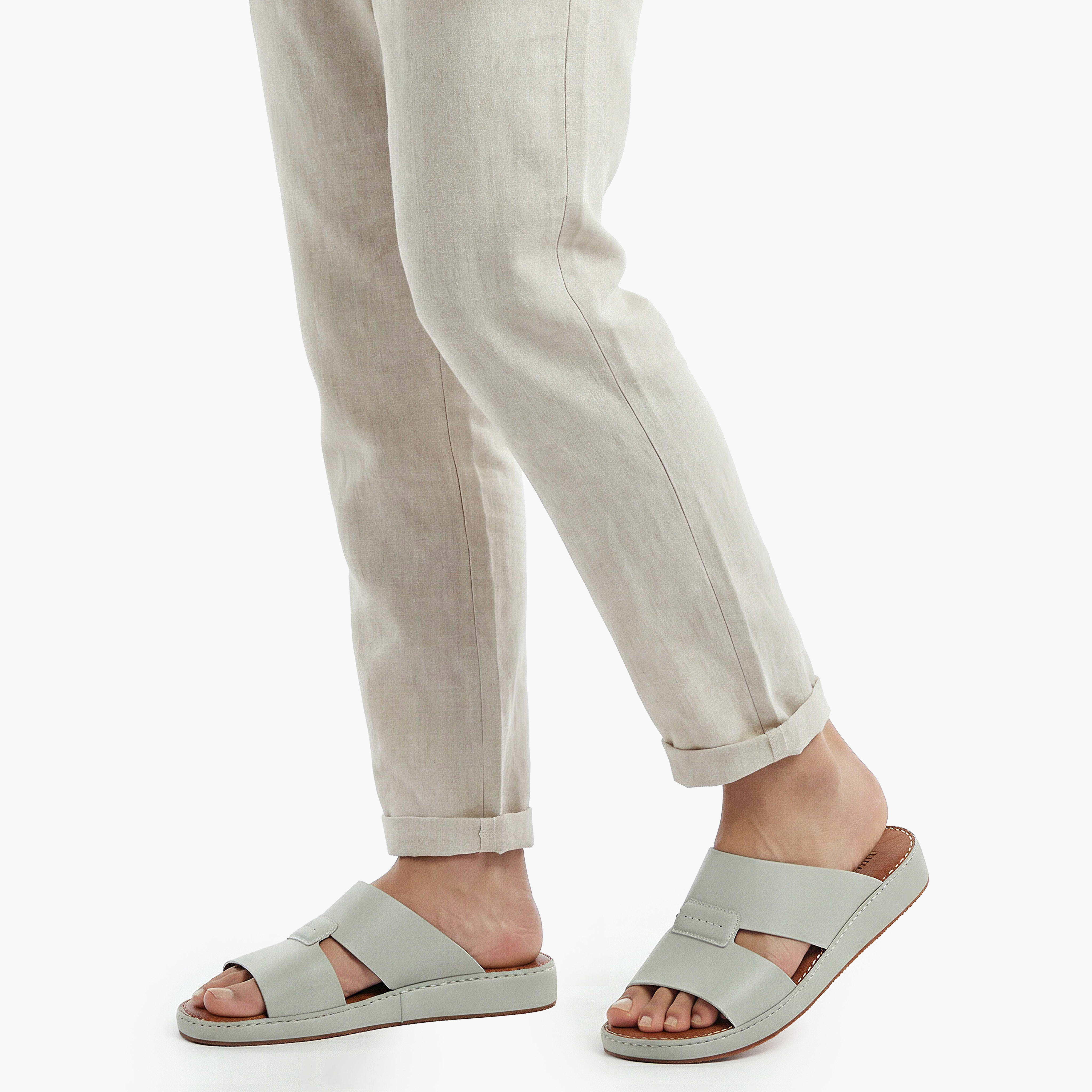 صندل مريح سهل الارتداء للرجال من دوتشيني-men-shoes-sandals-image-2