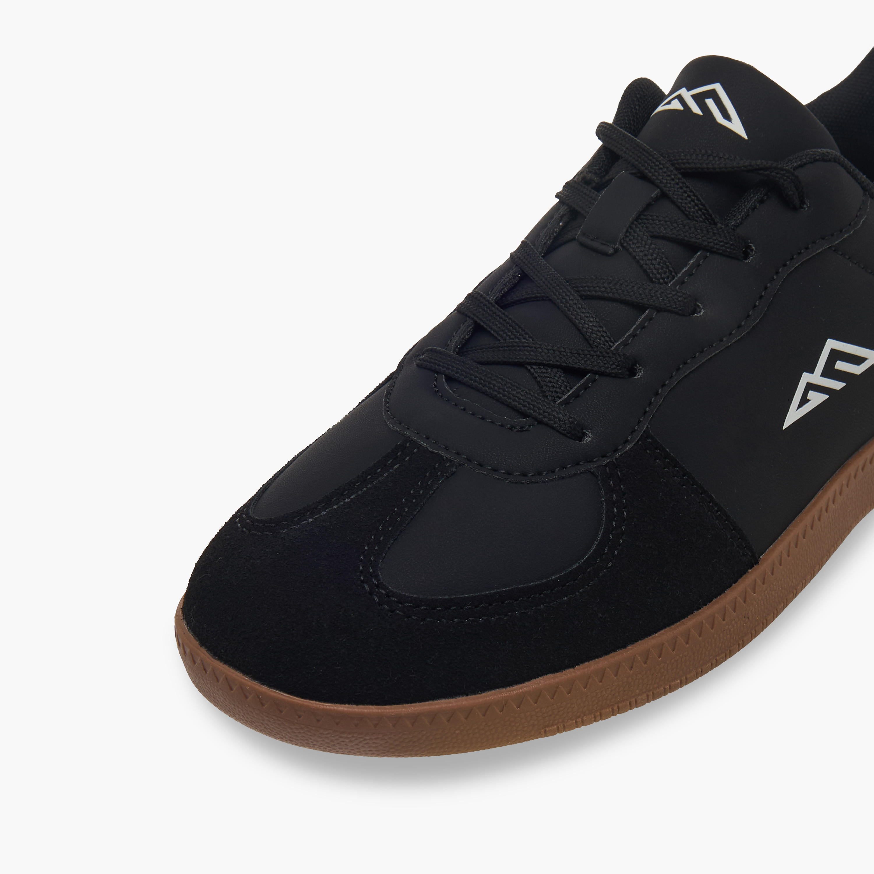 حذاء رياضي برباط إغلاق للنساء من أوكلان باي شوإكسبرس-women-shoes-sports-image-4