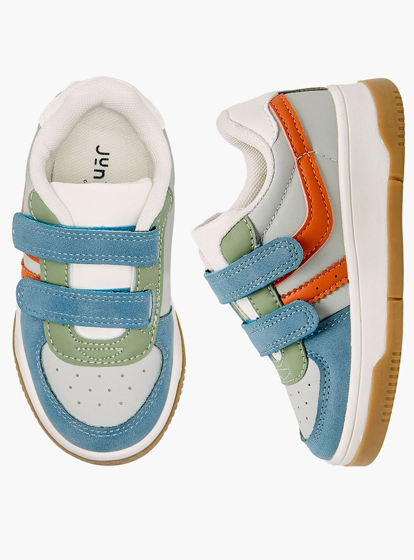 حذاء بشريط إغلاق للأولاد من جونيورز-boys-shoes-sneakers-image-1