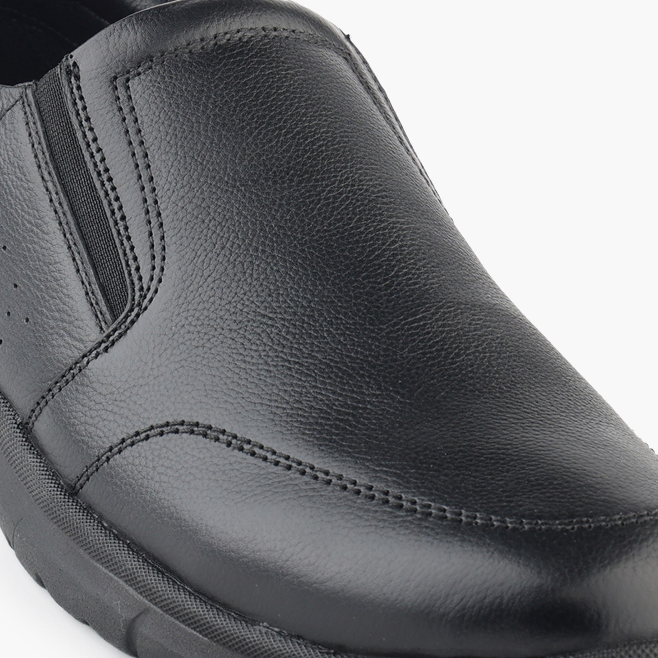 حذاء لو كونفور للرجال بدون رباط من الجلد الطبيعي-men-shoes-loafersandmoccasins-image-4