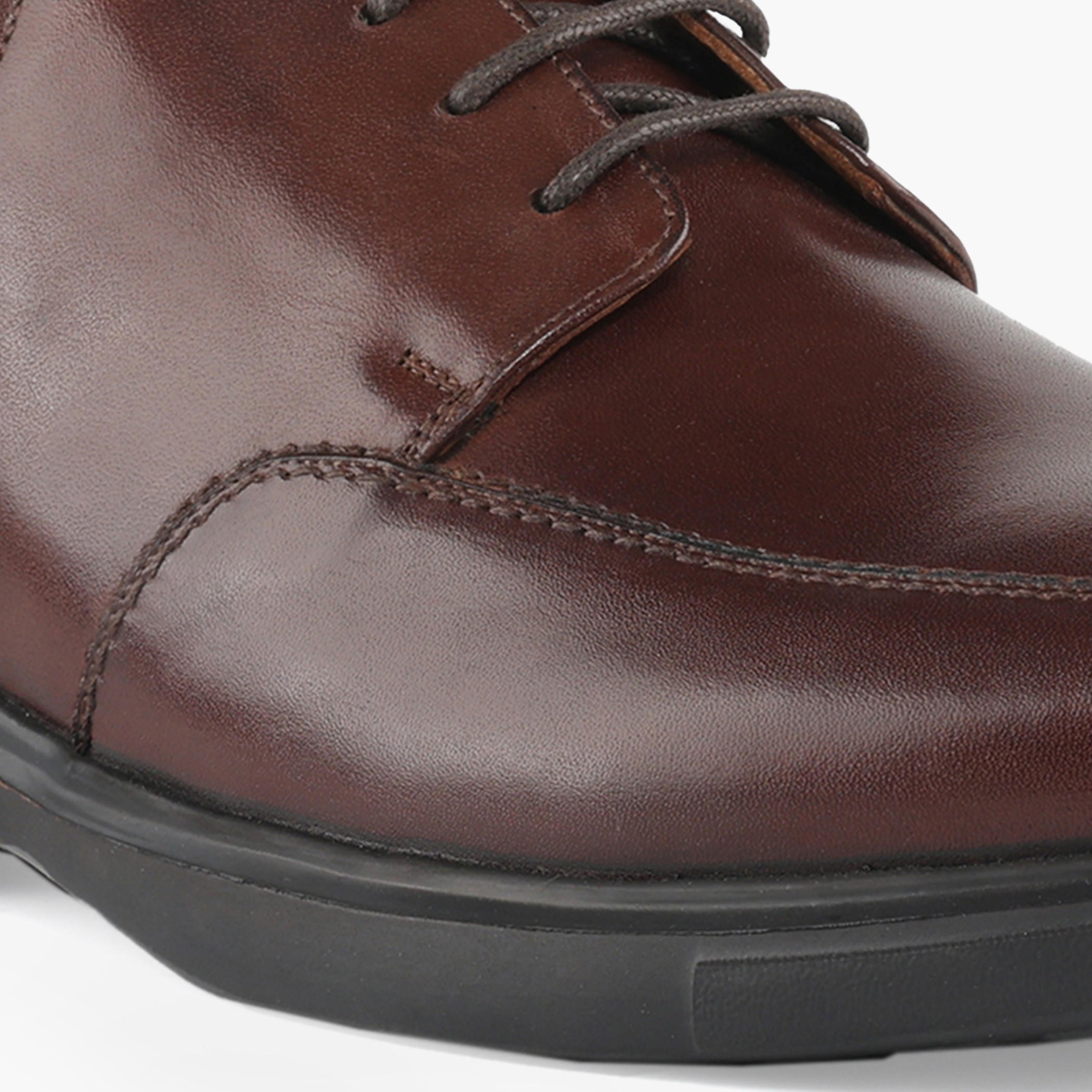 Le Confort Men Lace-Up Leather Derby Shoes-men-shoes-formalshoes-image-4