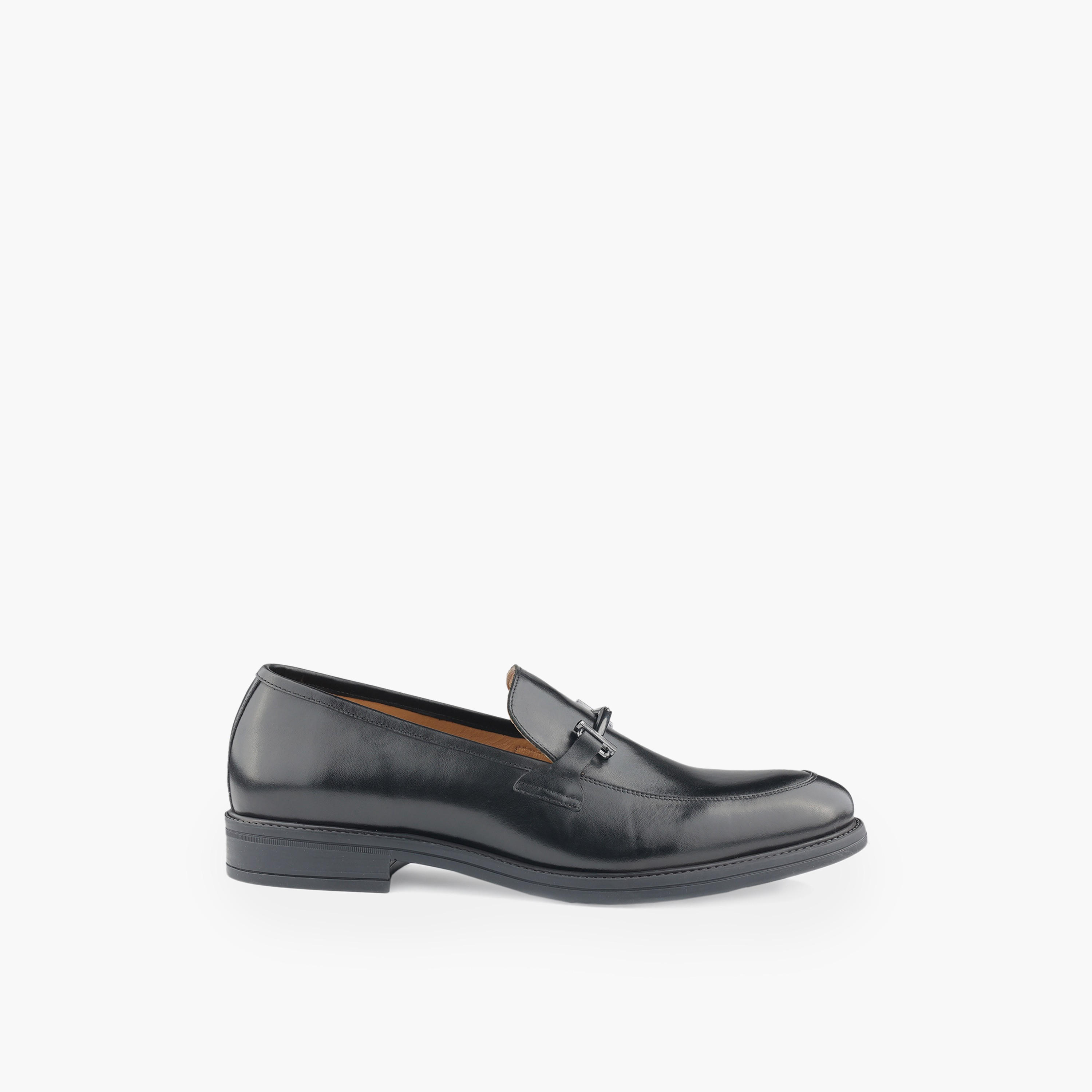 حذاء لوفر دوكيني رجالي من الجلد الطبيعي مع تفاصيل معدنية-men-shoes-loafersandmoccasins-image-3