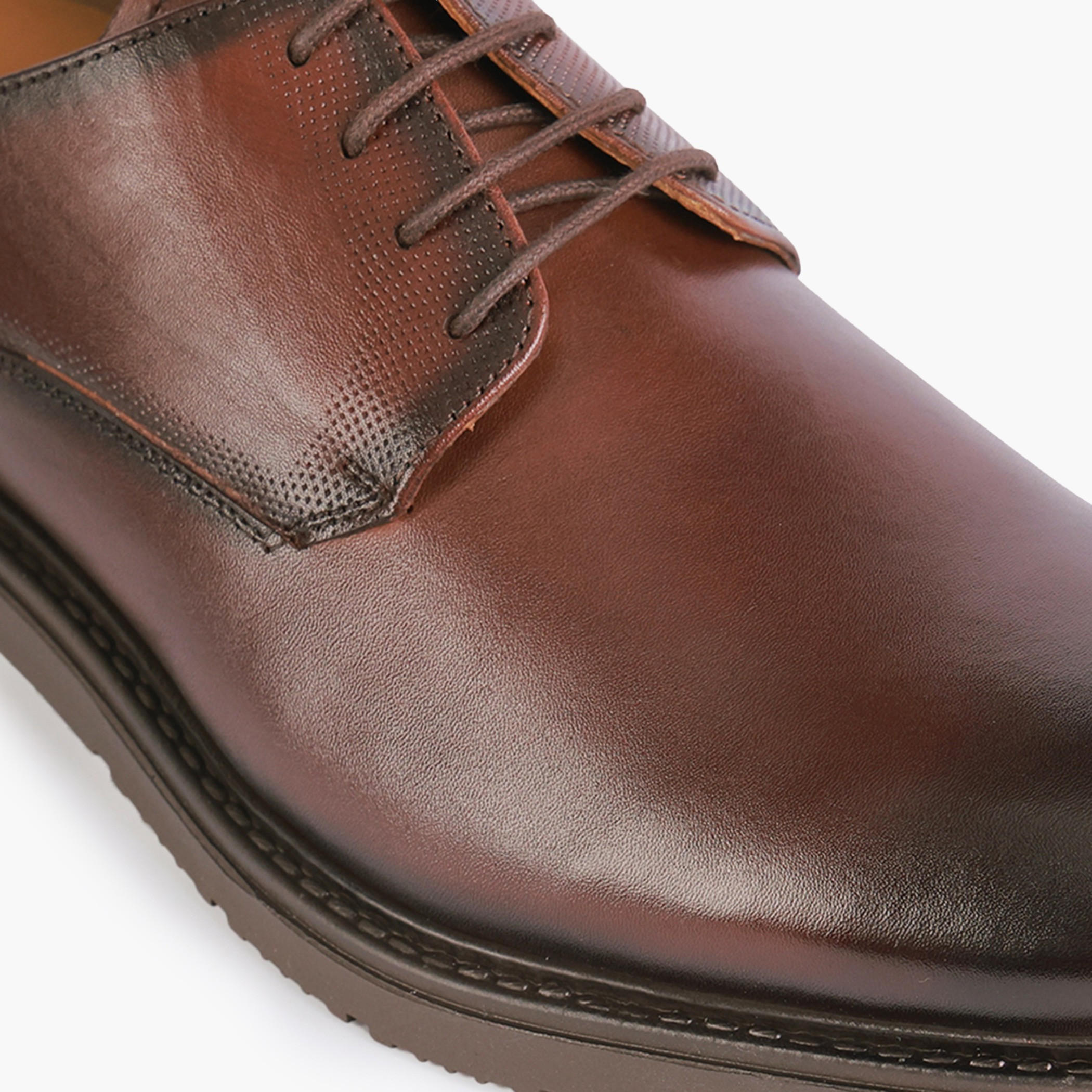 حذاء ديرقي رجالي بأربطة من الجلد الطبيعي-men-shoes-formalshoes-image-4