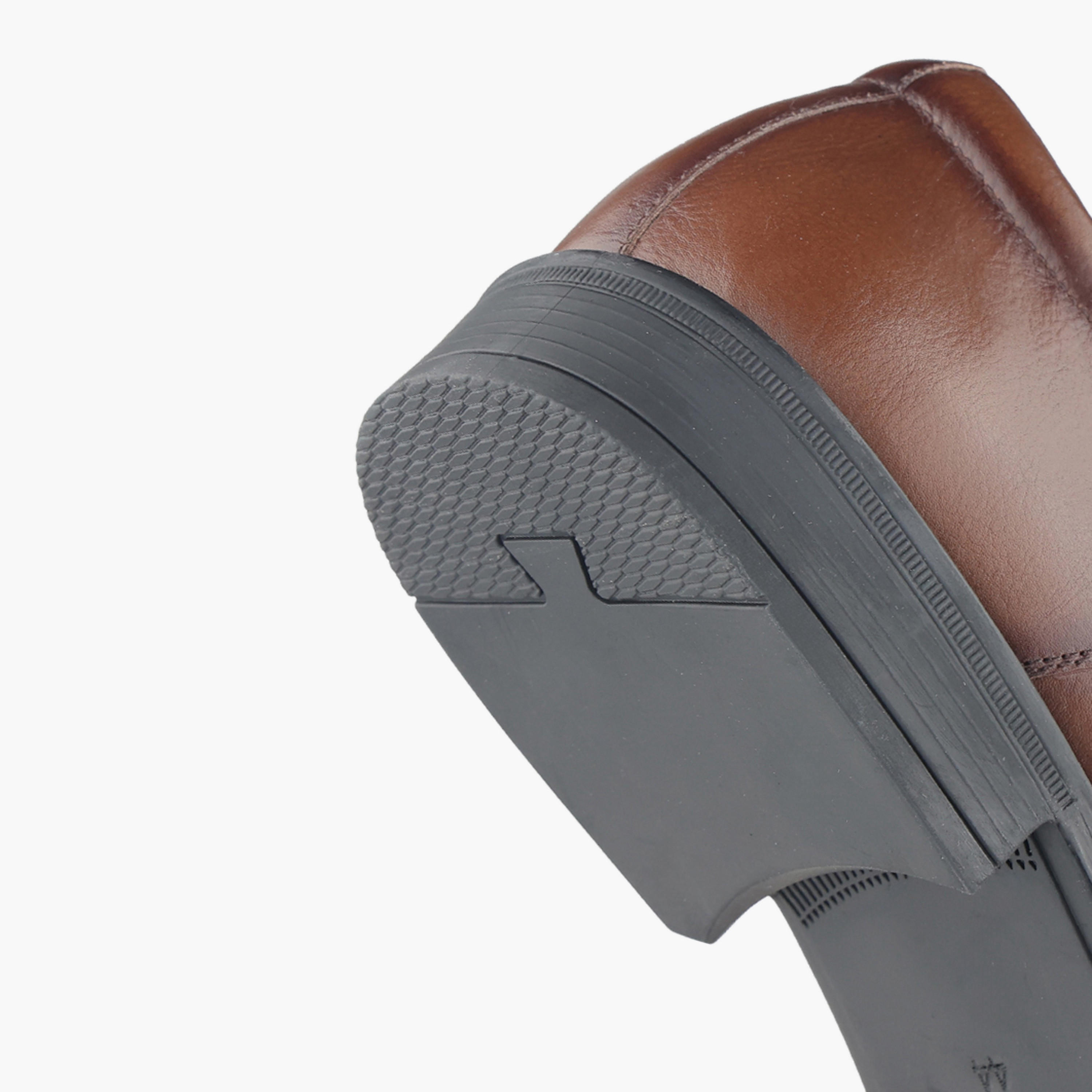 حذاء ديربي جلد برباط إغلاق للرجال من إل بي إل من شو إكسبريس-men-shoes-formalshoes-image-5