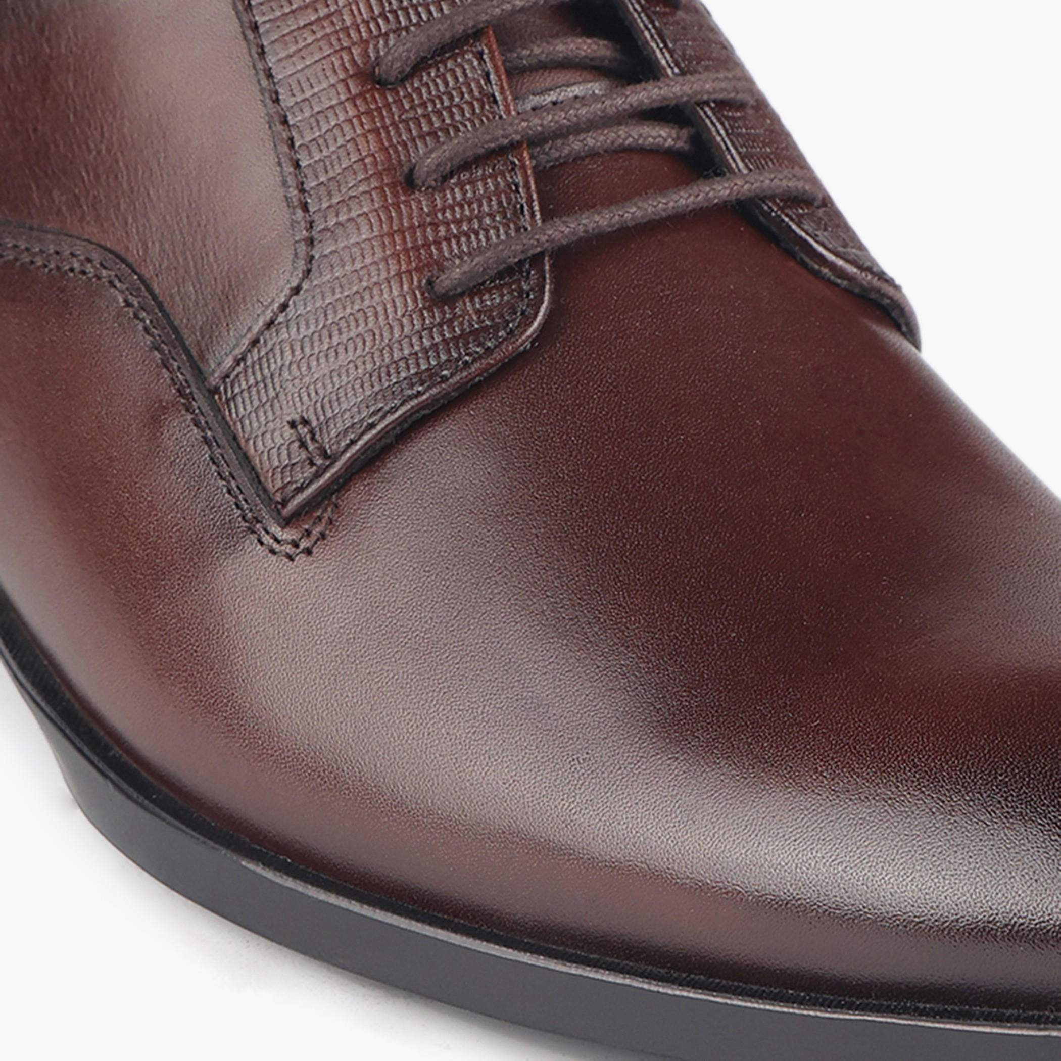 حذاء ديربي جلد برباط إغلاق للرجال من أل بي أل من شو إكسبريس-men-shoes-formalshoes-image-4