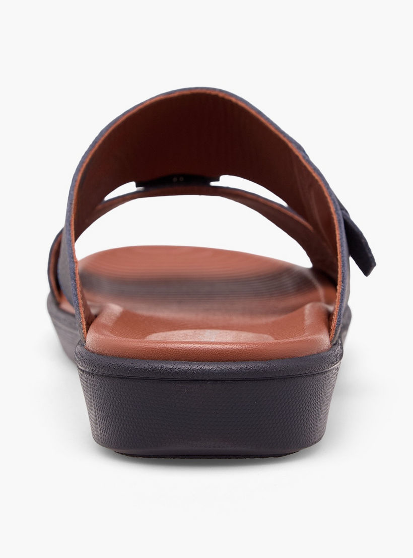 Le Confort Men Textured Leather Arabic Sandals-men-shoes-sandals-image-5