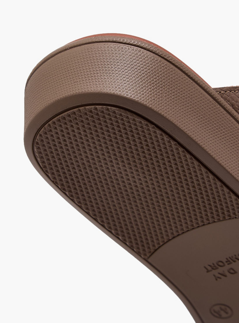 صندل عربي جلد بارز الملمس للرجال من لي كونفورت-men-shoes-sandals-image-6
