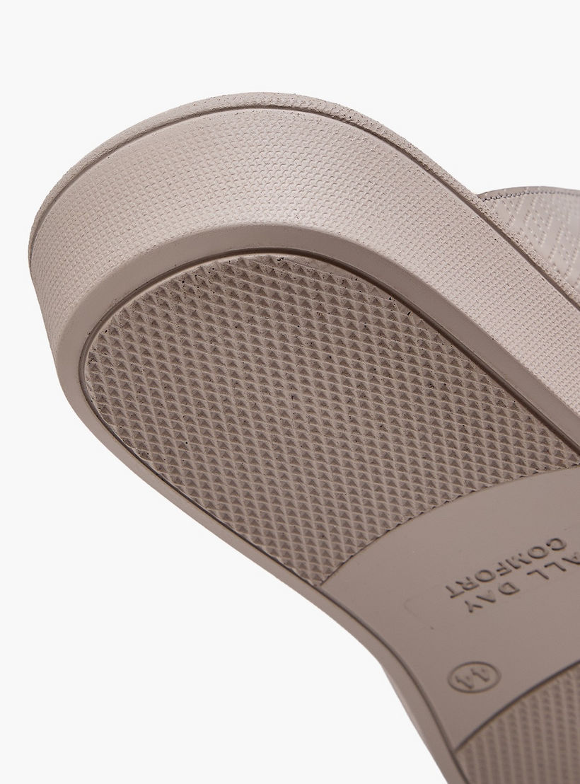 Le Confort Men Textured Arabic Sandals-men-shoes-sandals-image-6