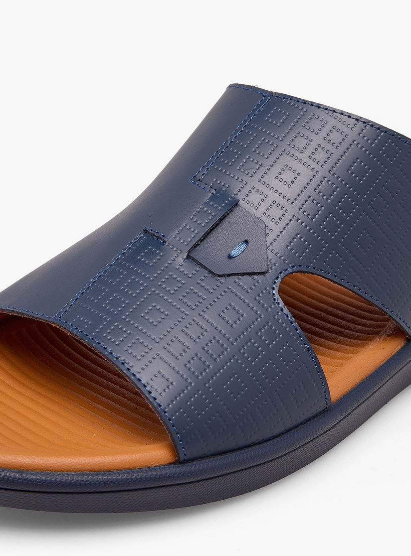 Le Confort Men Textured Arabic Sandals-men-shoes-sandals-image-4