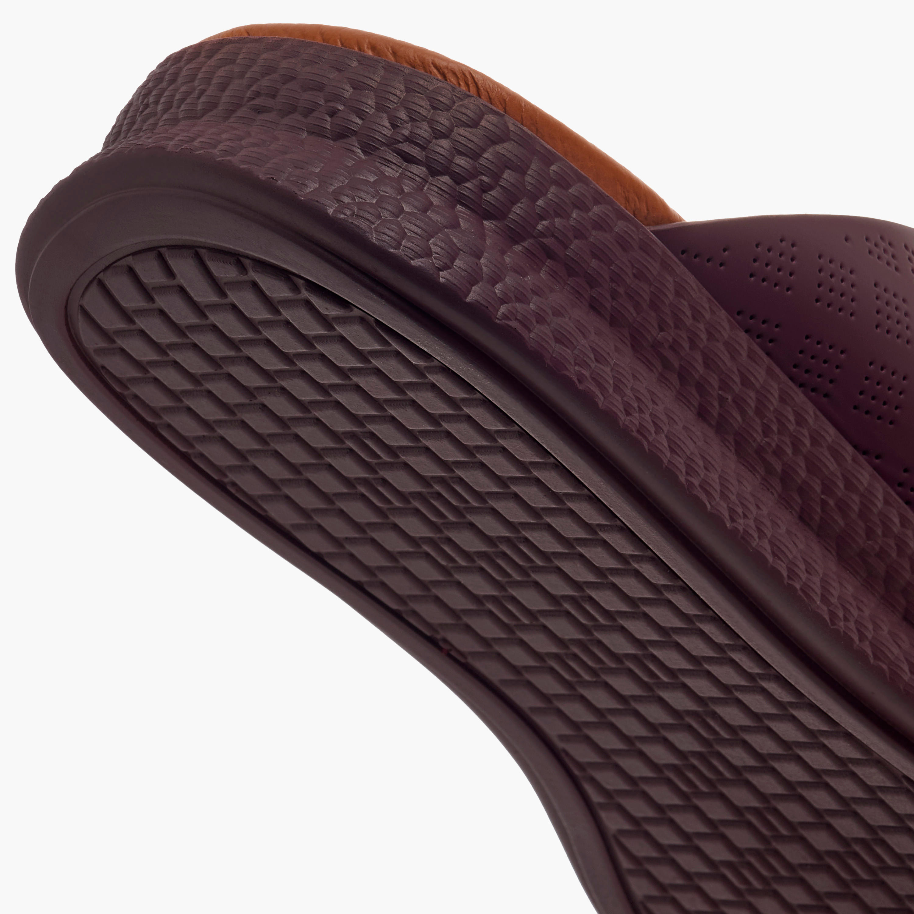 صندل عربي بأحزمة مثقّبة للرجال من دوتشيني-men-shoes-sandals-image-6