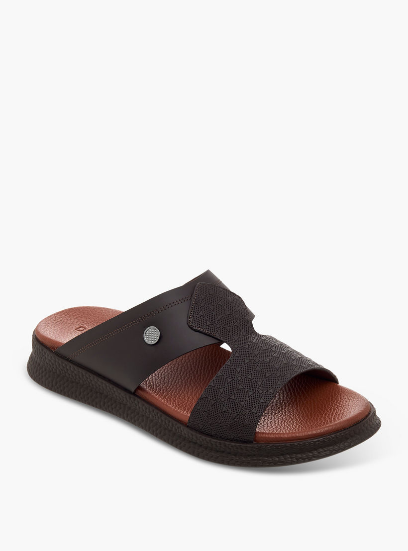 Duchini Men Textured Strap Arabic Sandals-men-shoes-sandals-image-2