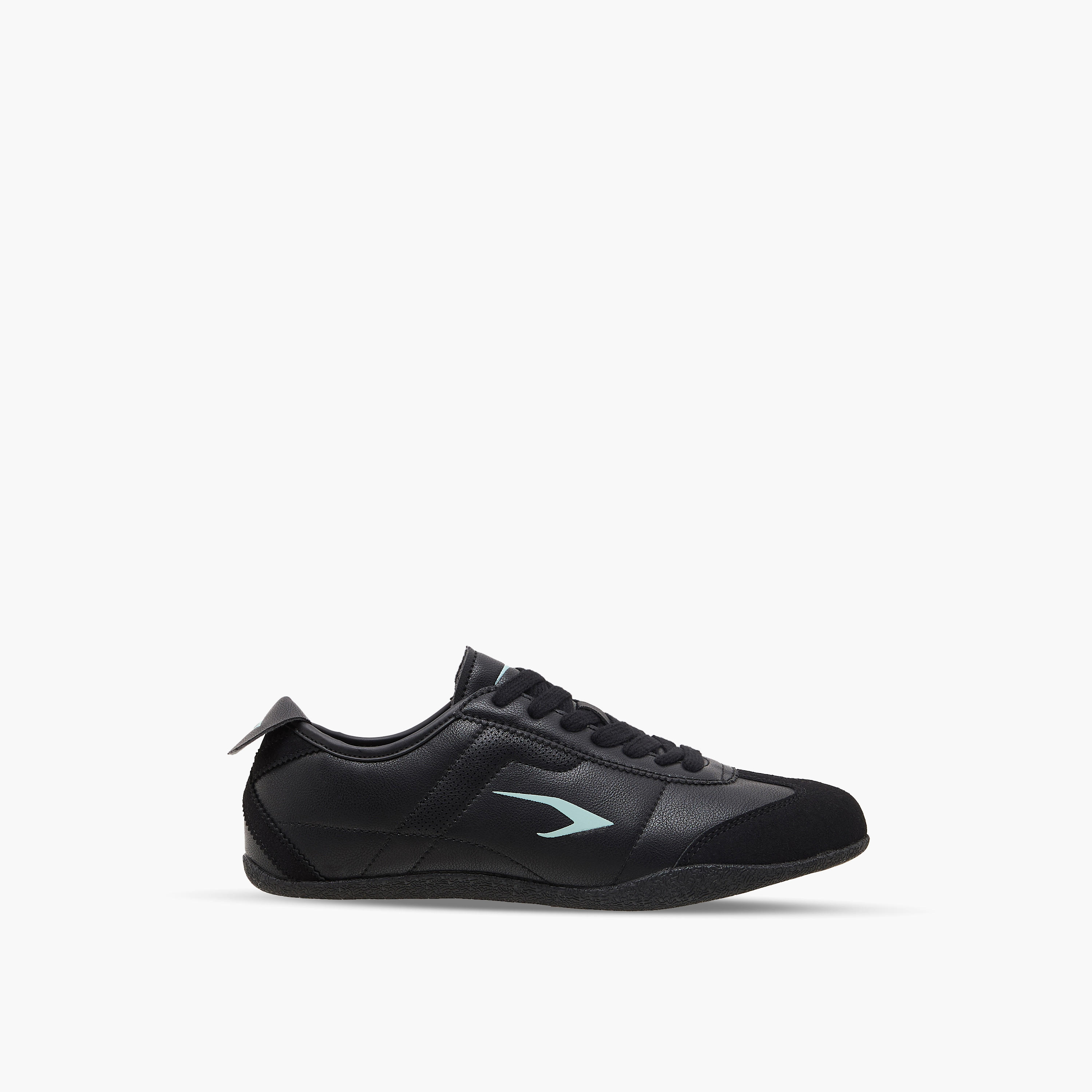 حذاء رياضي برباط إغلاق للنساء من داش-women-shoes-sports-image-3