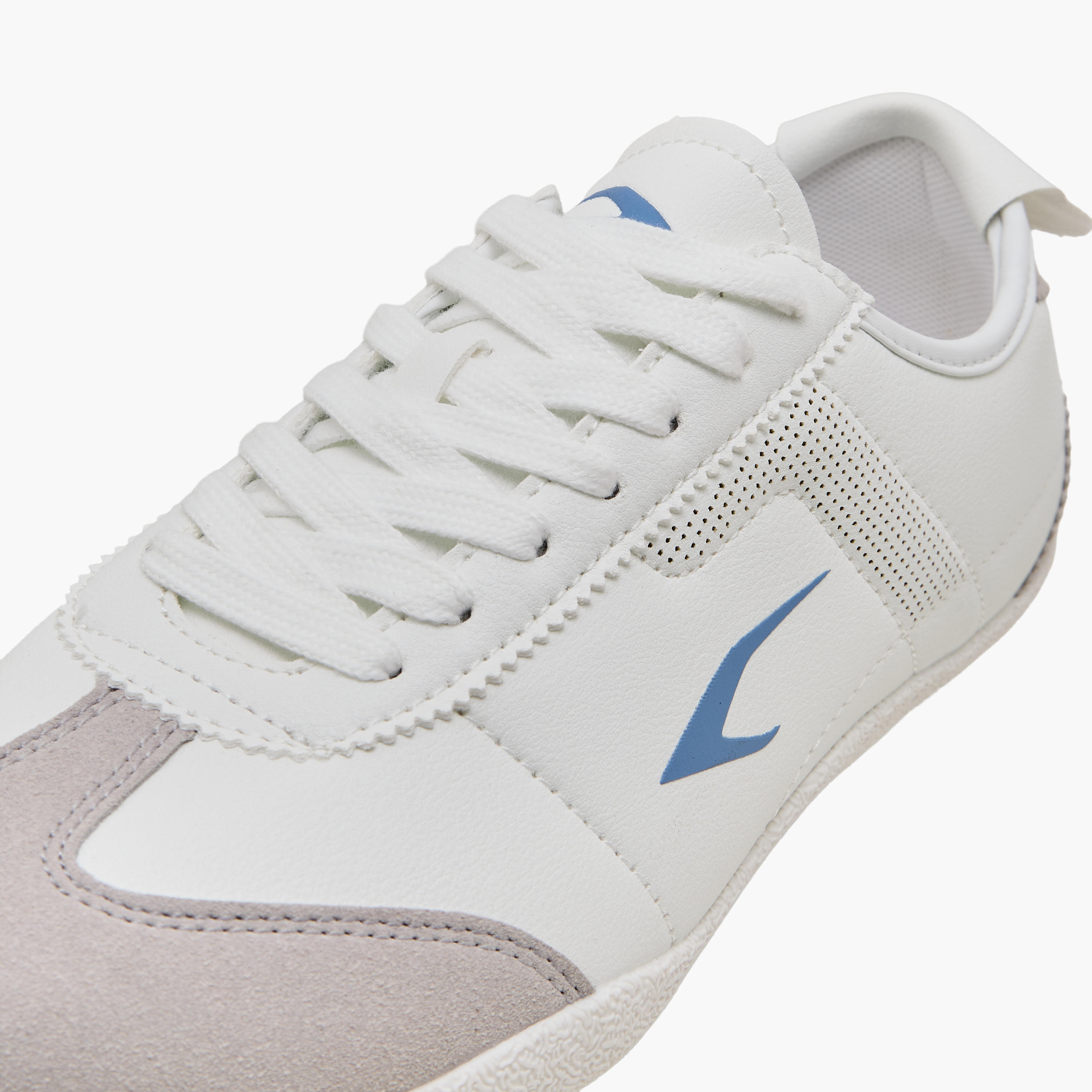 حذاء رياضي برباط إغلاق للنساء من داش-women-shoes-sports-image-4