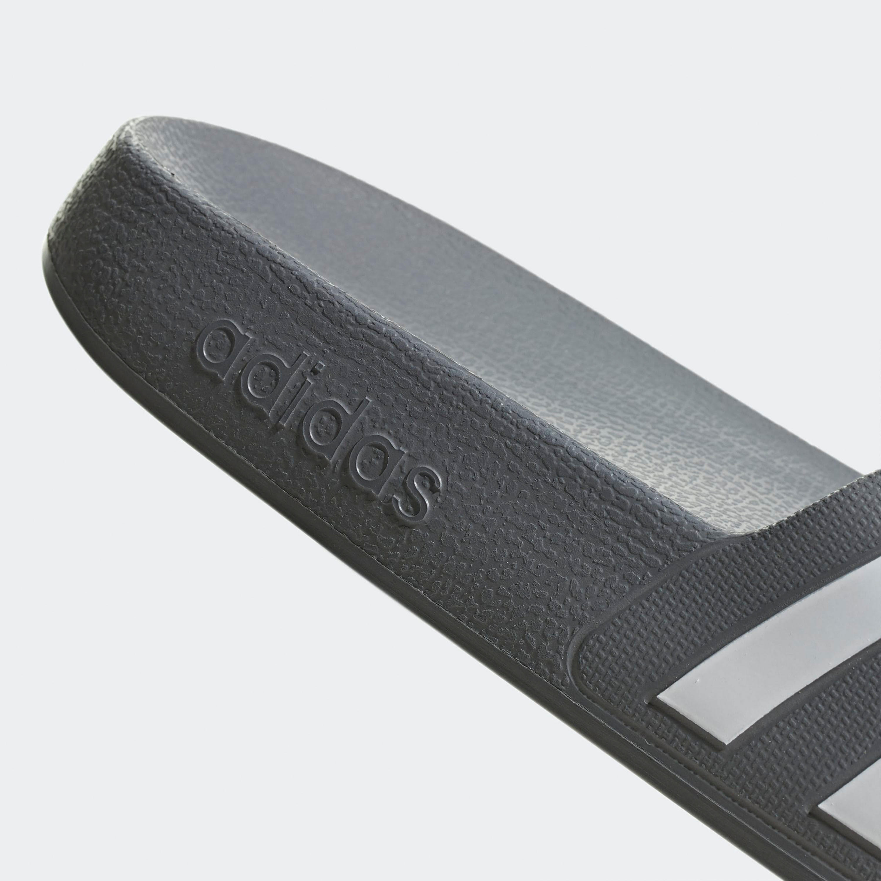 شبشب بنقوش شعار أديليت أكوا للرجال من أديداس-men-shoes-flipflopsandslides-image-8