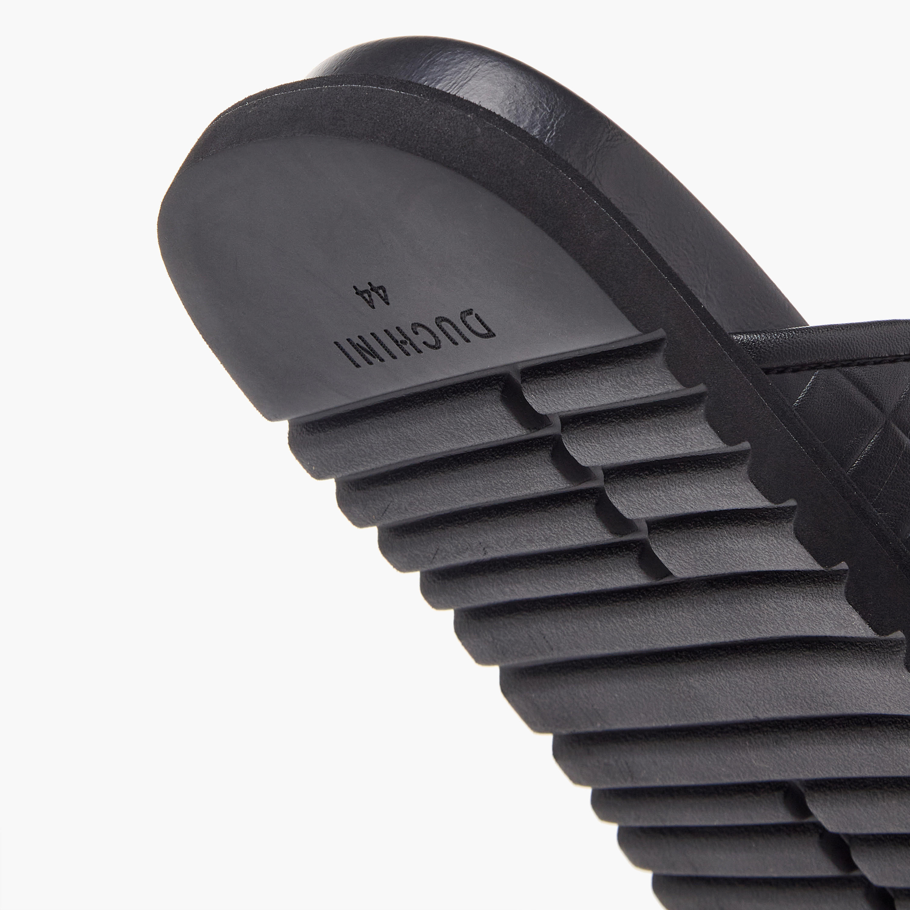 صندل مريح بأحزمة متقاطعة مبطنة للرجال من دوتشيني-men-shoes-sandals-image-8