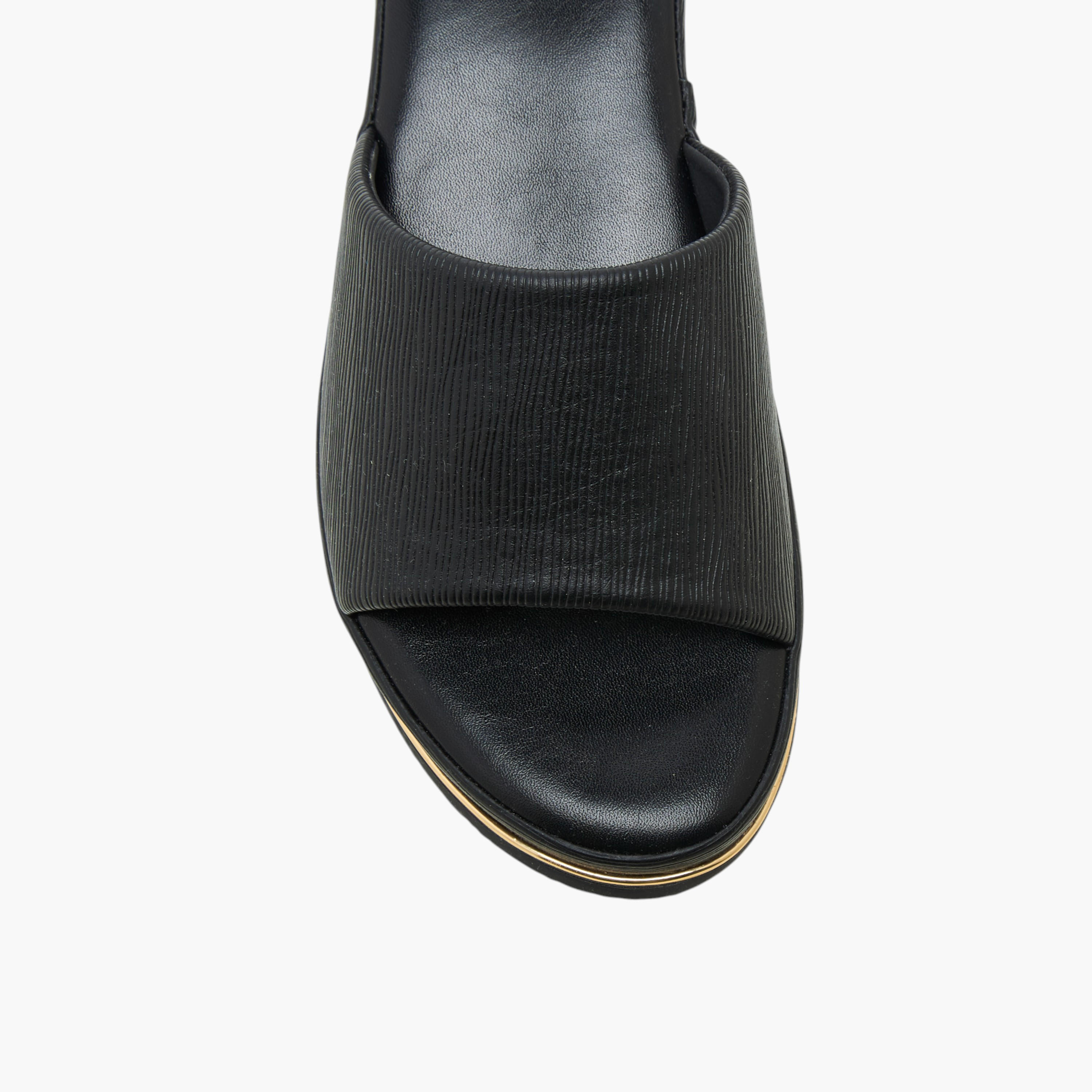 صندل بارز الملمس وسهل الارتداء بكعب ويدج من فلورا بيلا-women-shoes-sandals-heeled-image-4