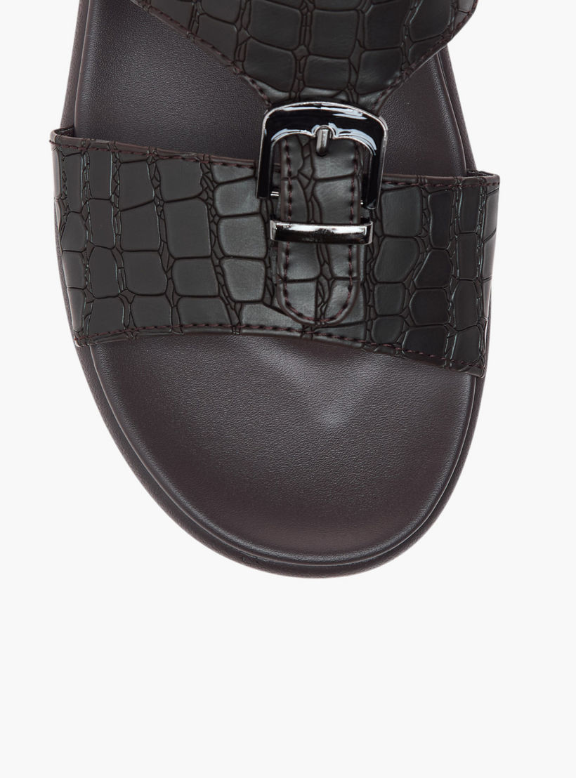 صندل عربي سهل الارتداء بزينة إبزيم من أل بي أل من شو إكسبريس-men-shoes-sandals-image-3