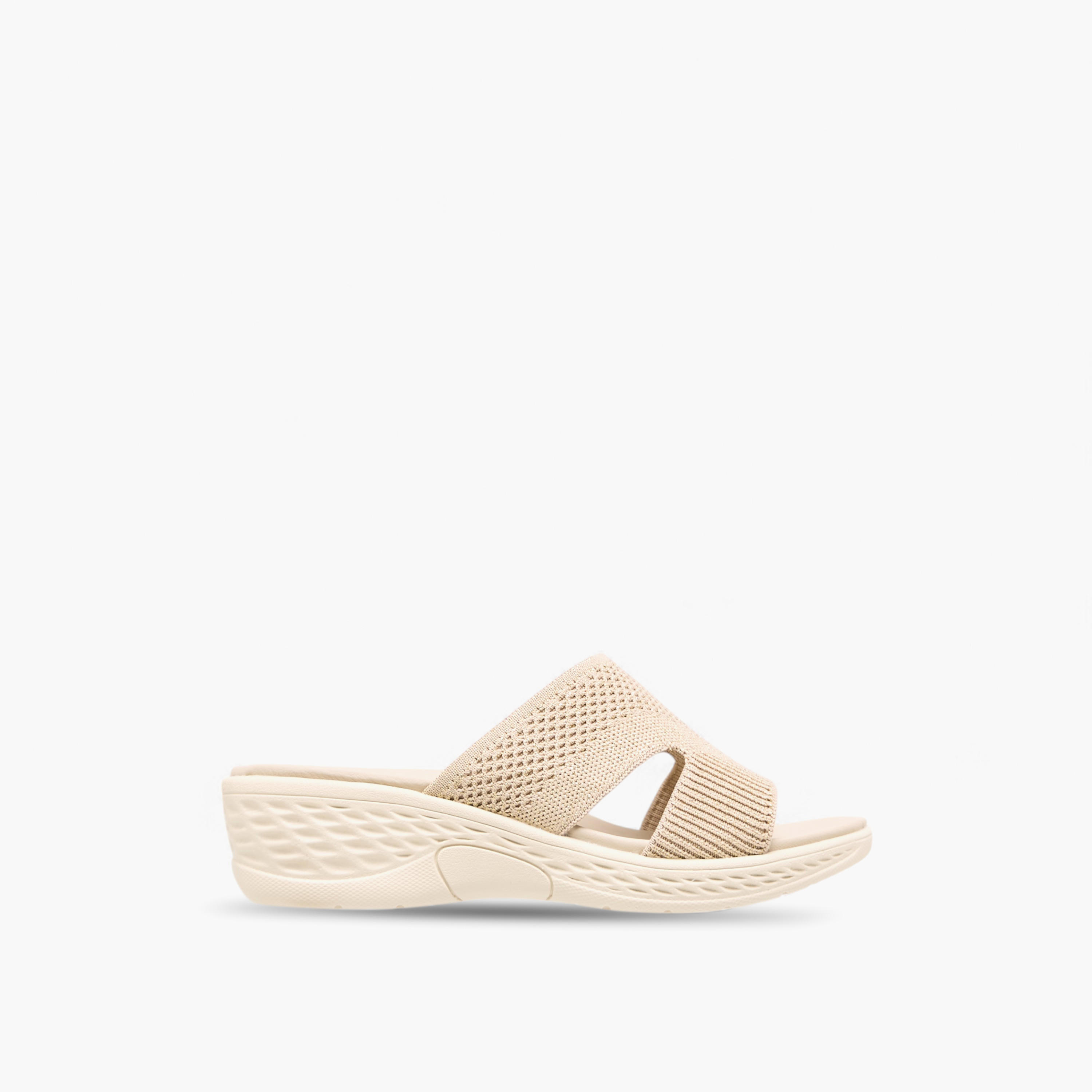 صندل سهل الارتداء وبارز الملمس بكعب ويدج من فلورا بيلا-women-shoes-sandals-heeled-image-3