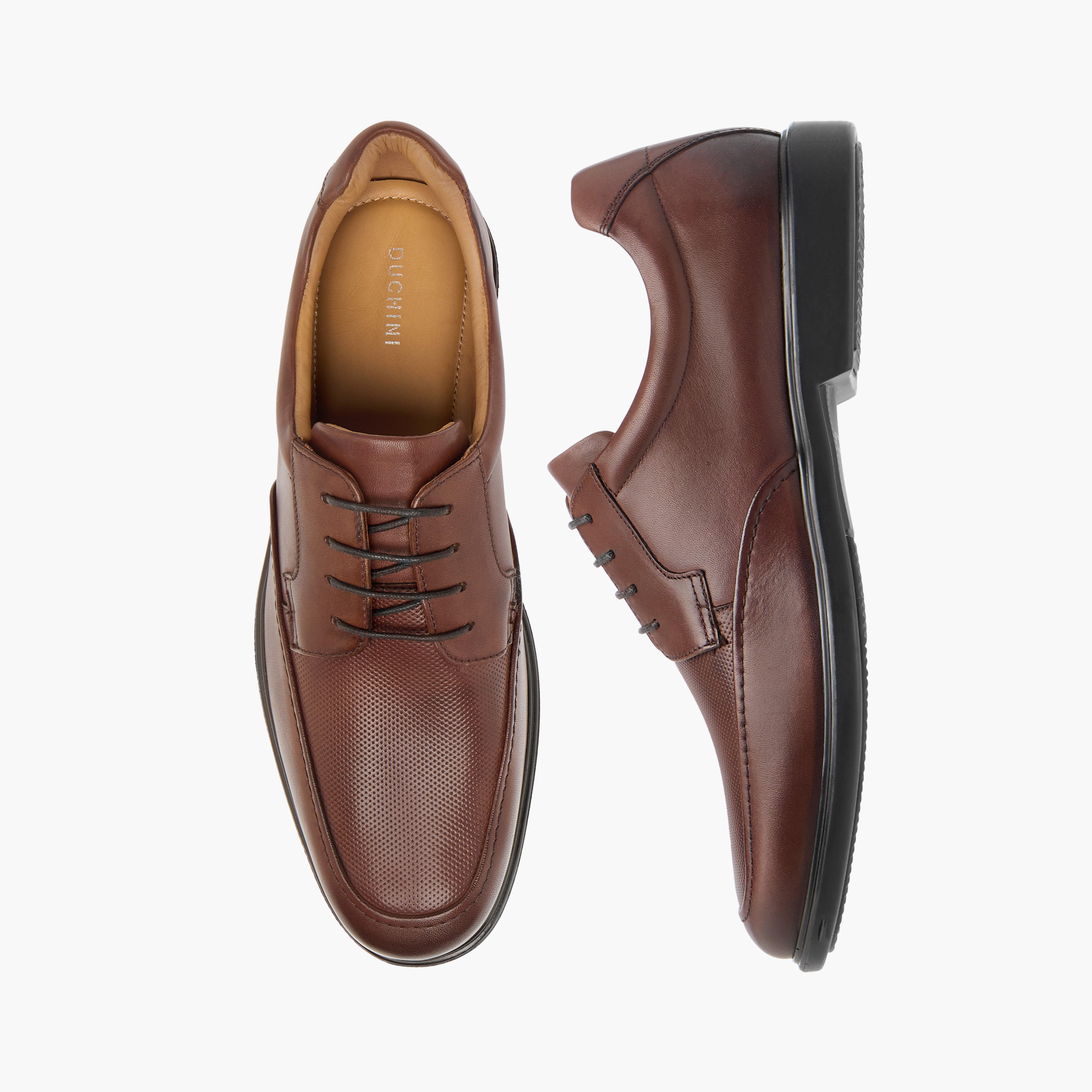 حذاء ديربي جلد بارز الملمس برباط إغلاق للرجال من دوتشيني-men-shoes-formalshoes-image-1