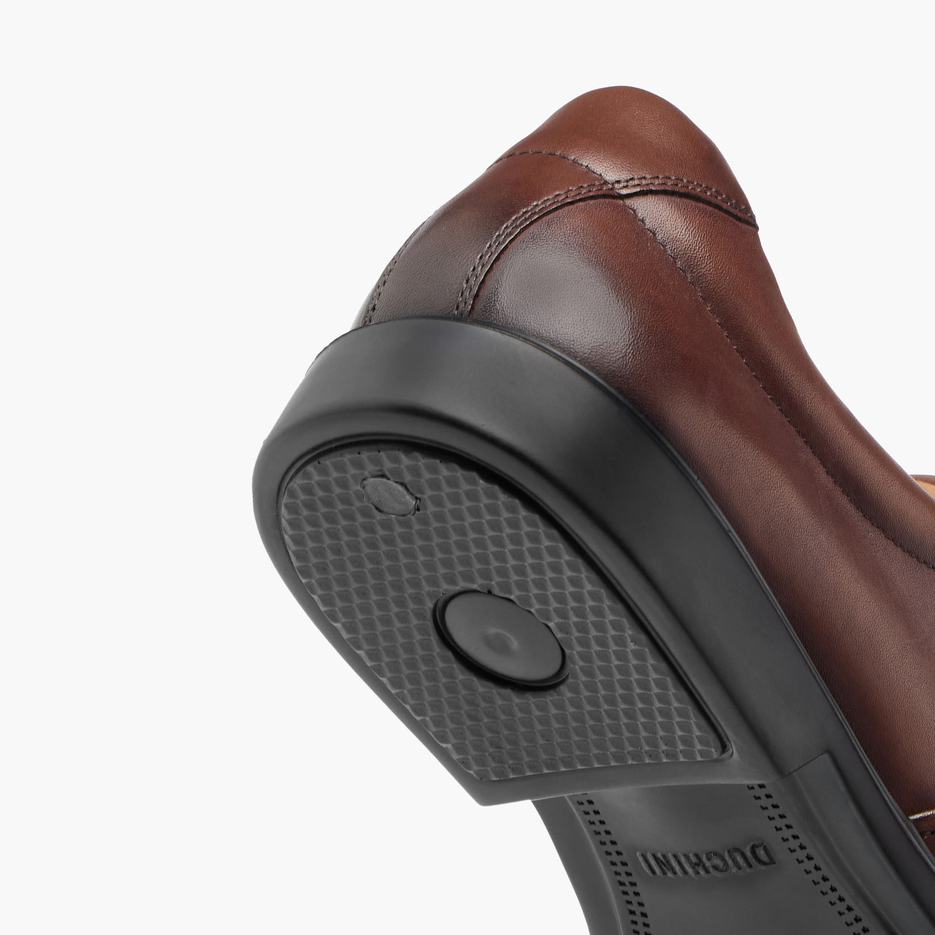 حذاء ديربي جلد بارز الملمس برباط إغلاق للرجال من دوتشيني-men-shoes-formalshoes-image-5