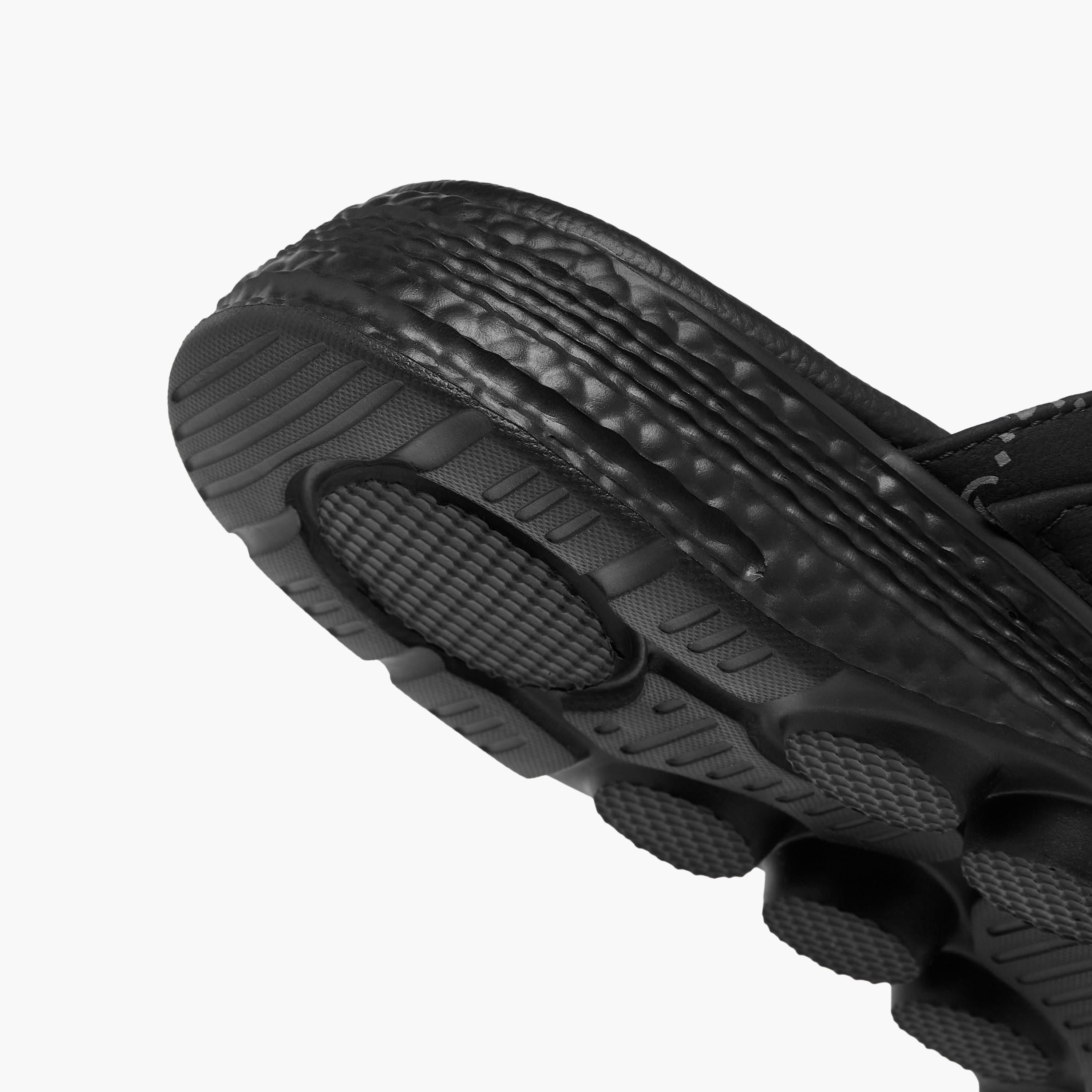 صندل سهل الارتداء متعدد التصاميم من لو كونفورت-men-shoes-sandals-image-6