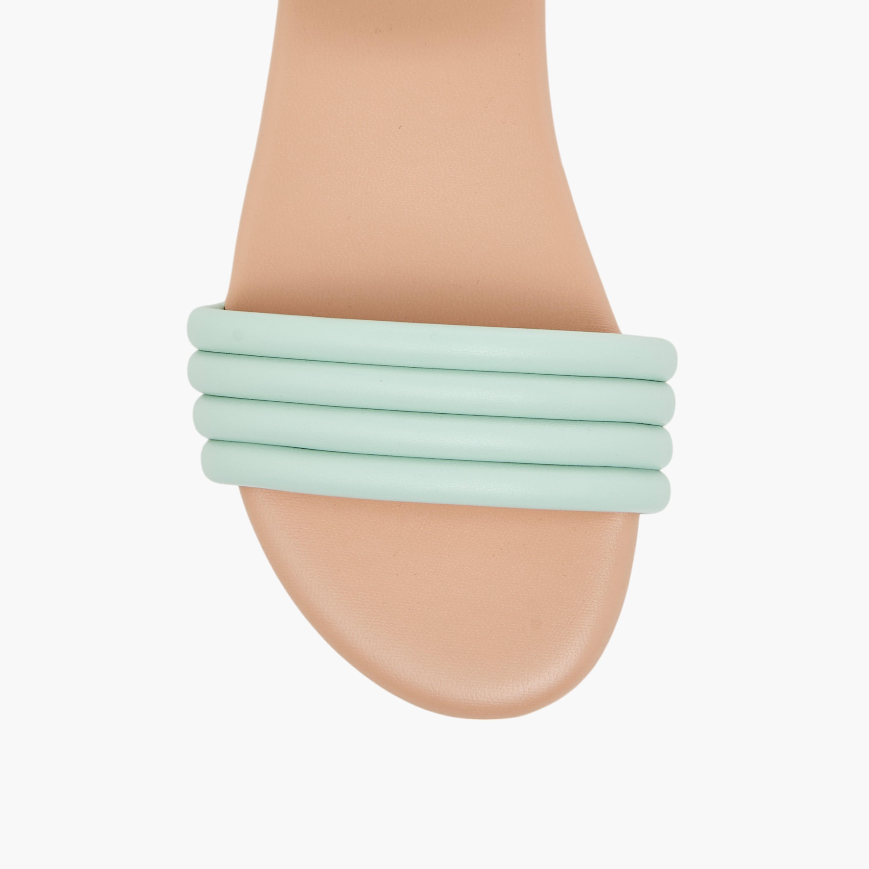 صندل بحزام وشريط إغلاق لاصق من فلورا بيلا-girls-shoes-sandals-image-3