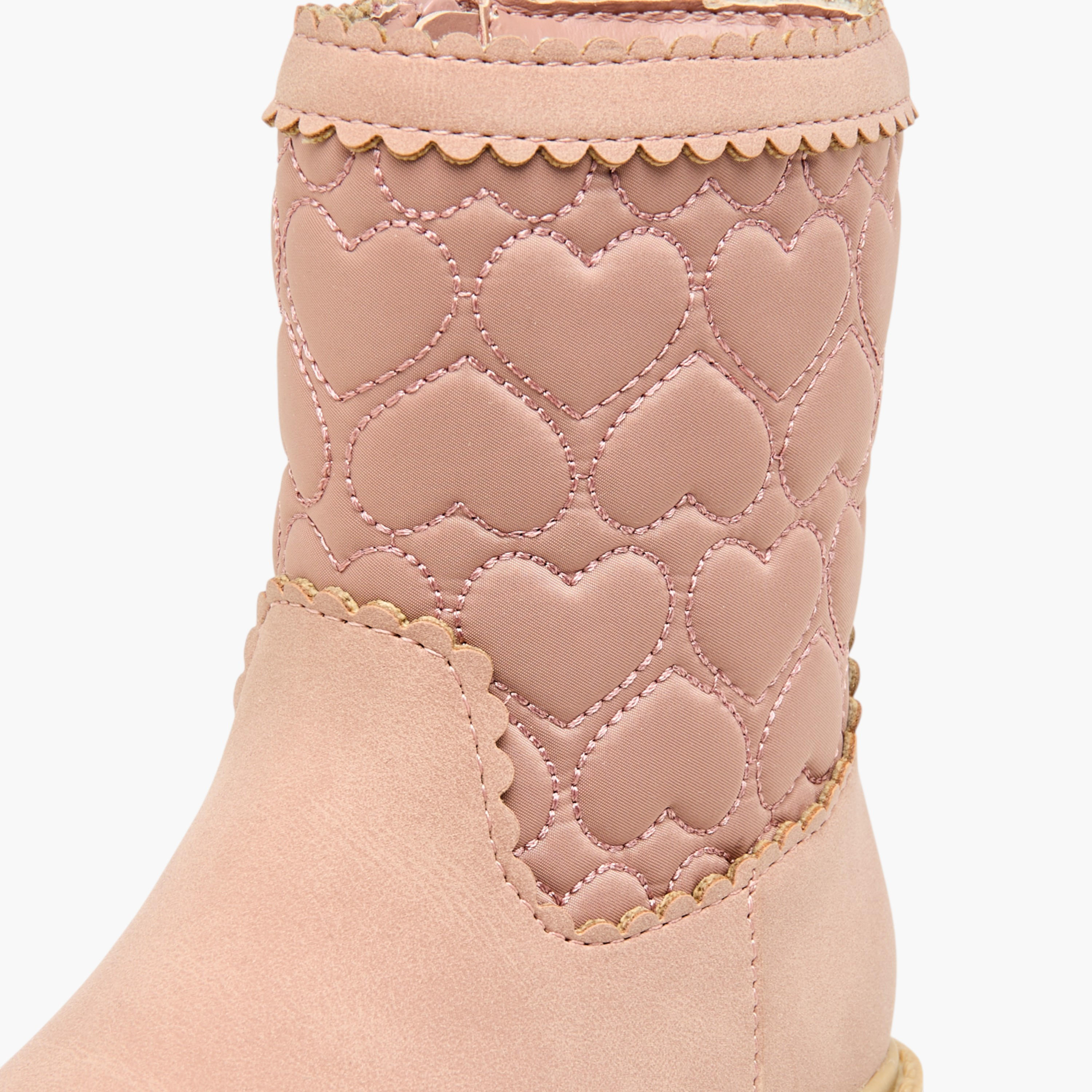 بوت مبطّن بقصّة عالية وسحاب إغلاق وتصميم قلوب من جونيورز-girls-shoes-boots-image-4
