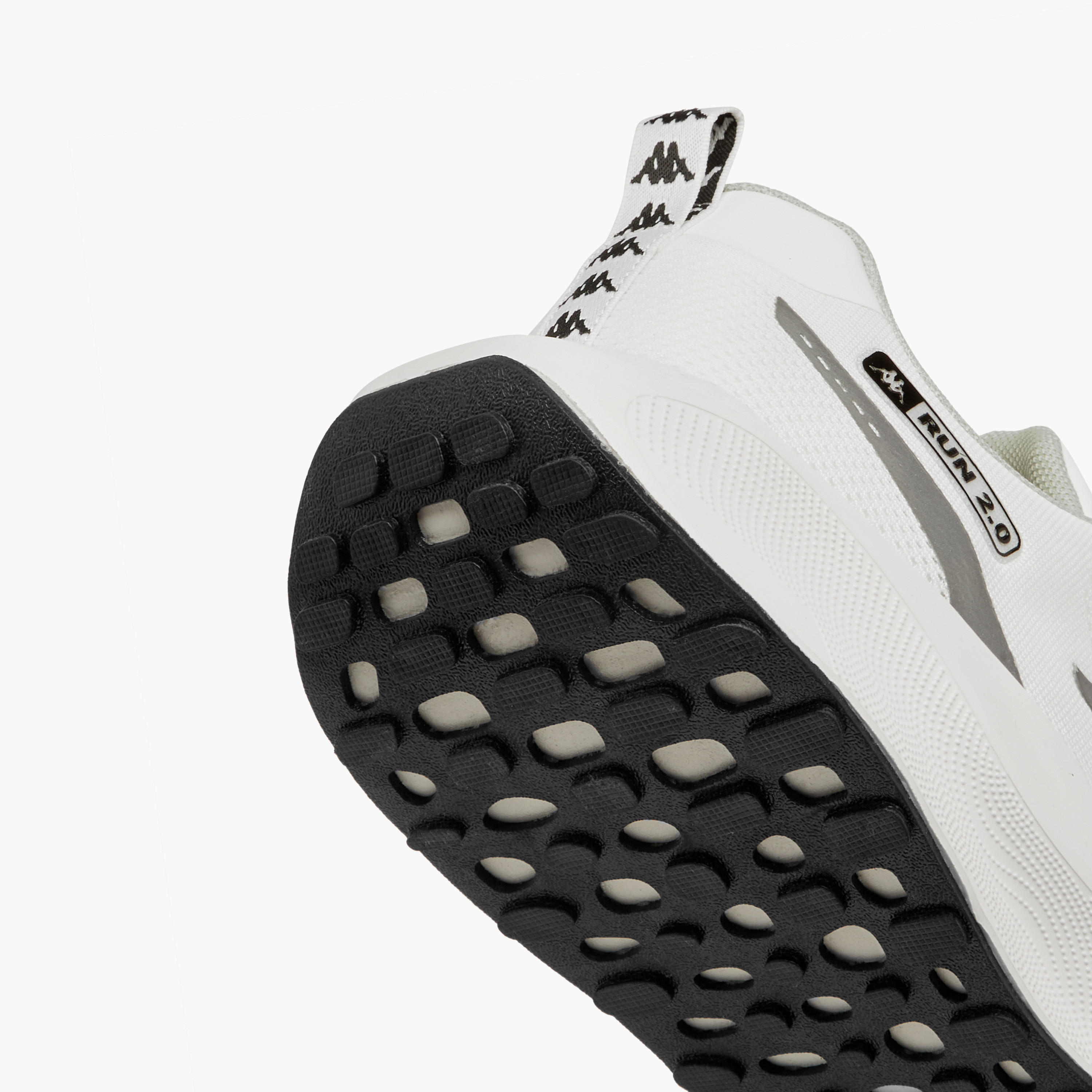 حذاء جري برباط إغلاق وتفاصيل شعار للرجال من كابا - RUN 2.0-men-shoes-sneakers-image-5