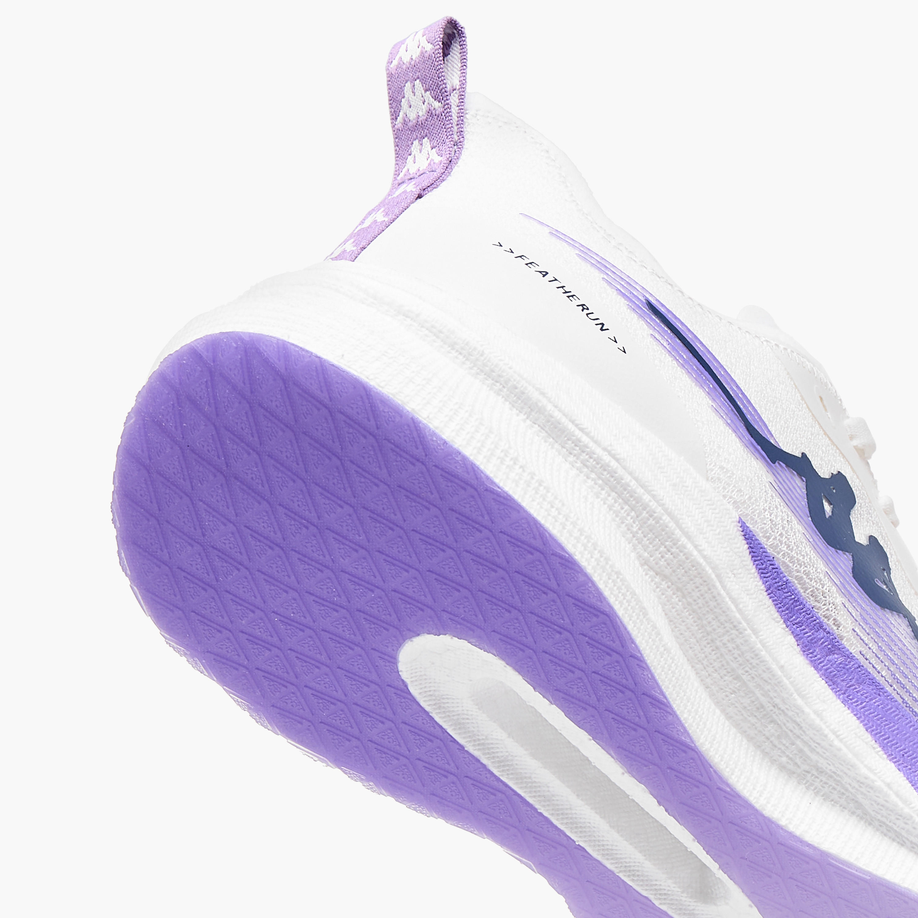 حذاء جري برباط إغلاق وتفاصيل شعار للنساء من كابا - RUN 2.0-sports-women-shoes-image-5