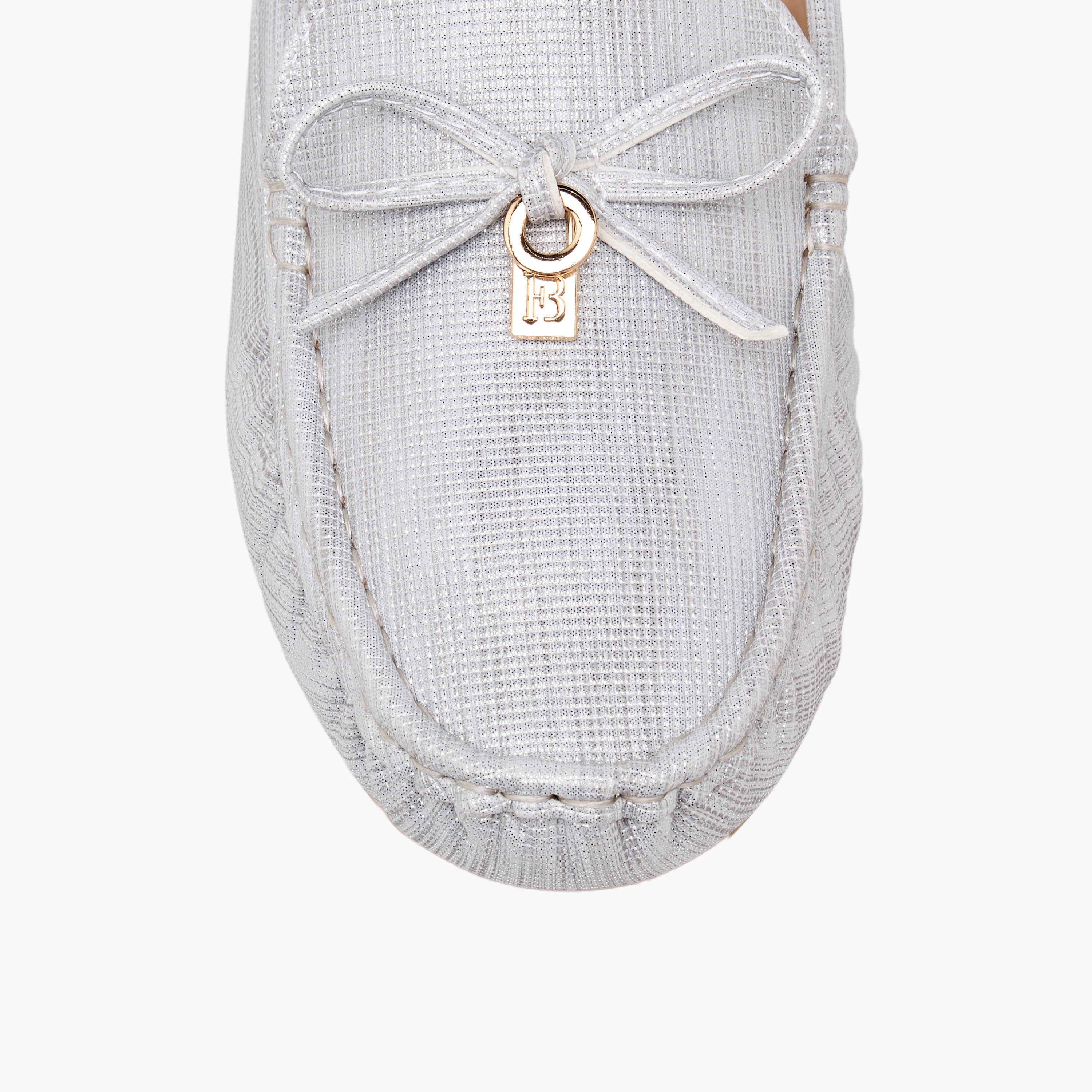 حذاء ميول بزينة فيونكة للنساء من فلورا بيلا-women-shoes-flats-mules-image-4