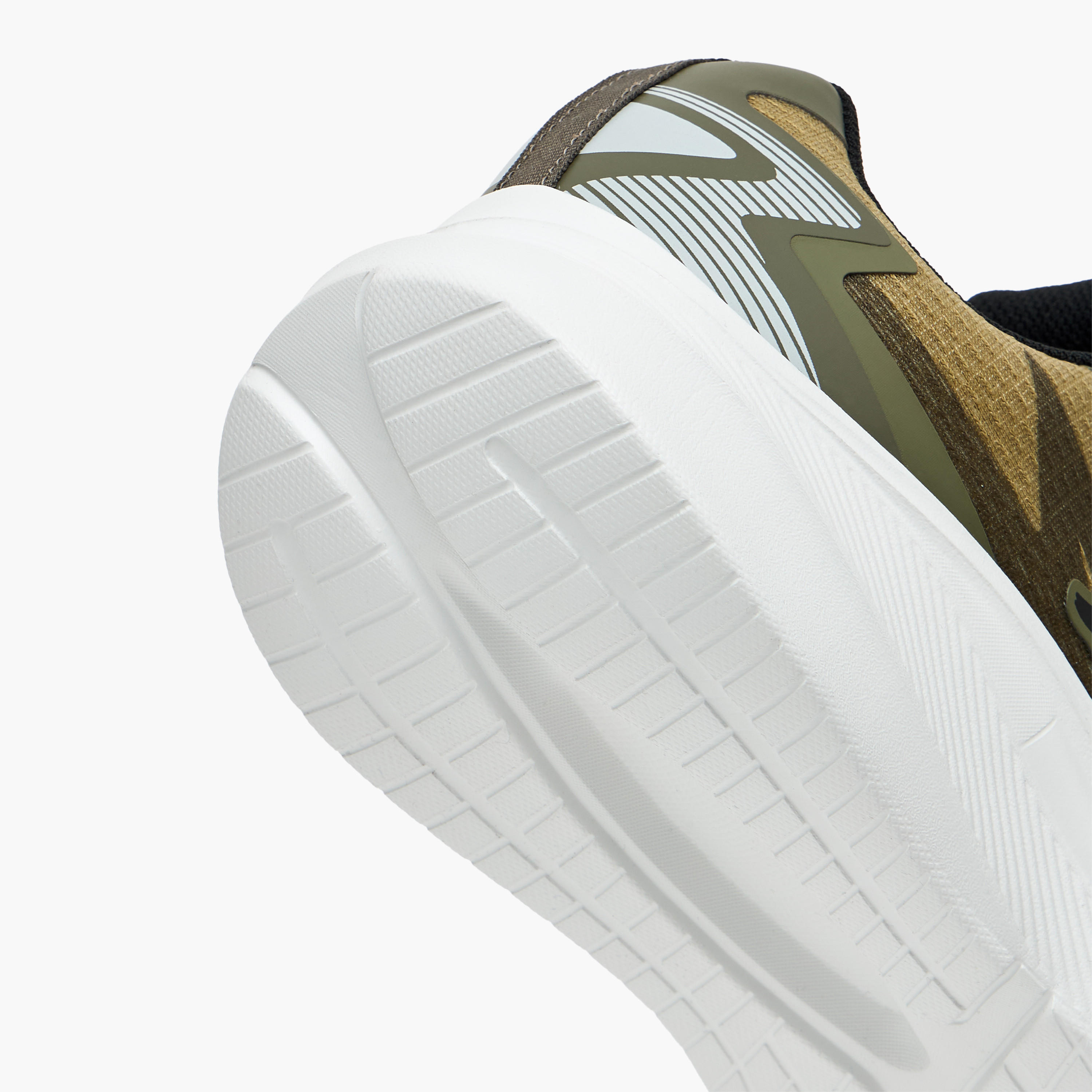 حذاء رياضي برباط إغلاق وطبعات شعار للرجال من كابا-sports-men-shoes-image-5