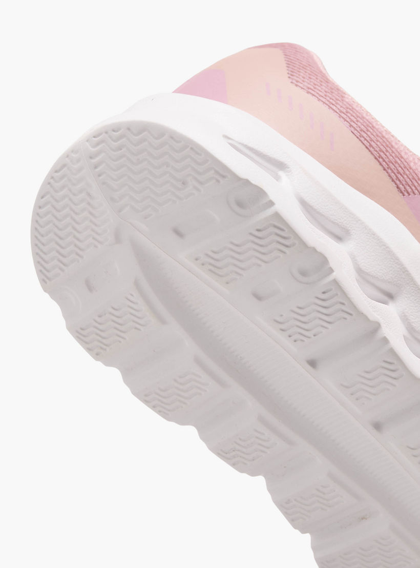حذاء رياضي برباط إغلاق وشعار للنساء من كابا-sports-women-shoes-image-8
