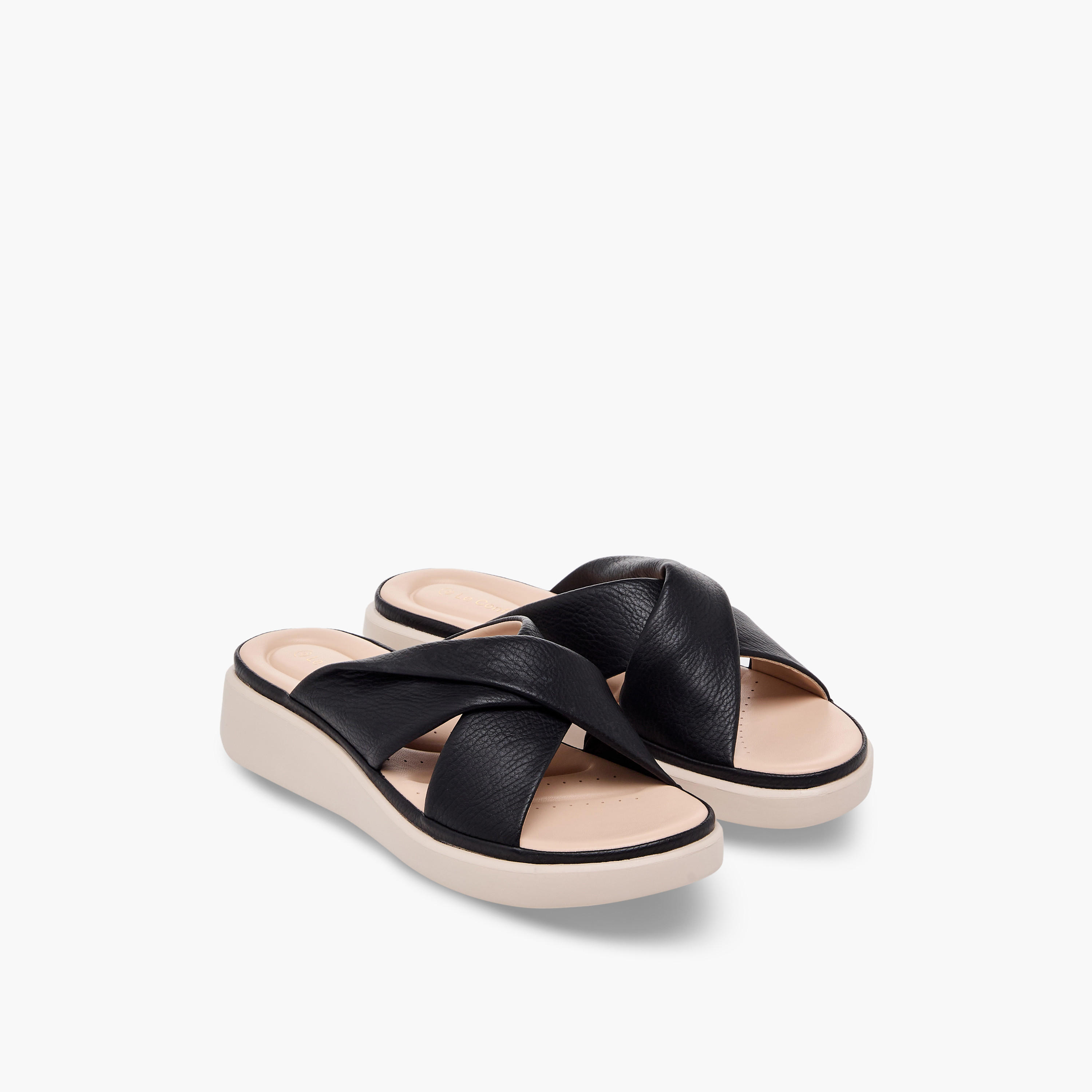 صندل بأحزمة متقاطعة وكعب ويدج للنساء من لو كونفورت-women-shoes-sandals-heeled-image-1