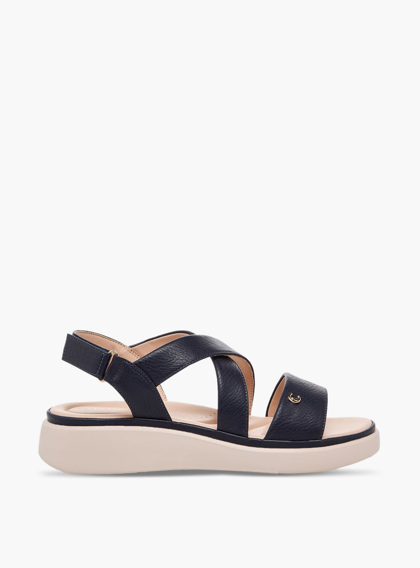 صندل بارز الملمس بأحزمة متقاطعة للنساء من لو كونفورت-women-shoes-sandals-heeled-image-3