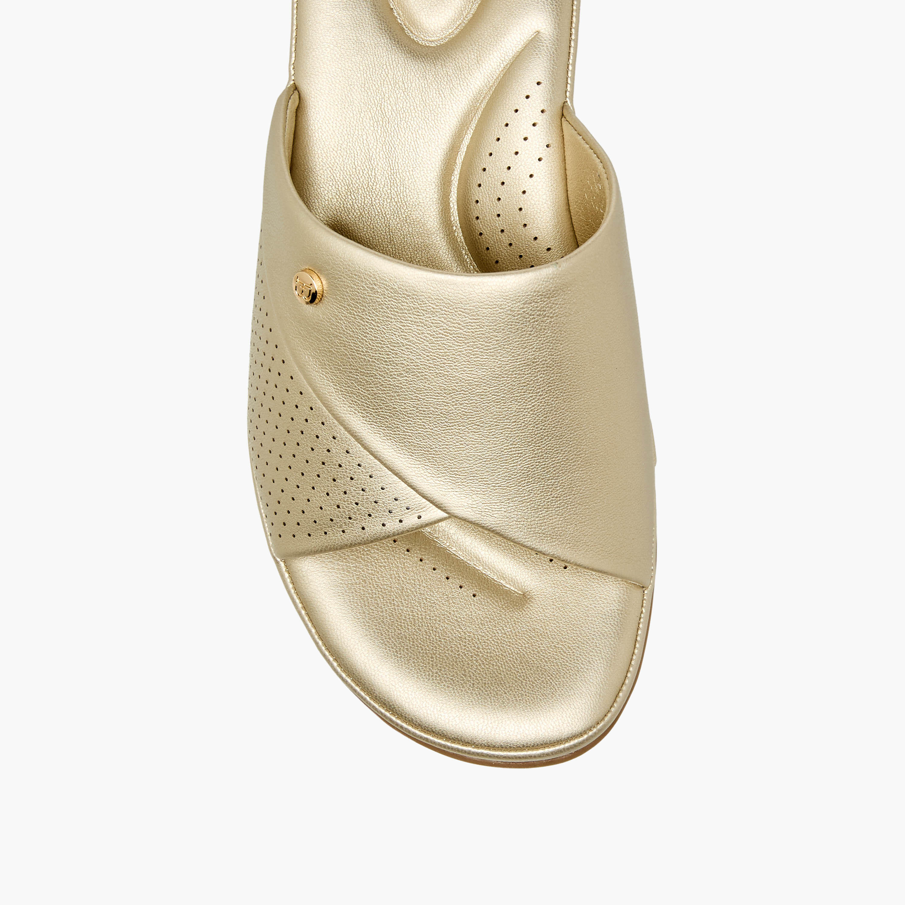 صندل سهل الارتداء بكعب ويدج وطبعات مونوجرام من فلورا بيلا-women-shoes-sandals-heeled-image-4