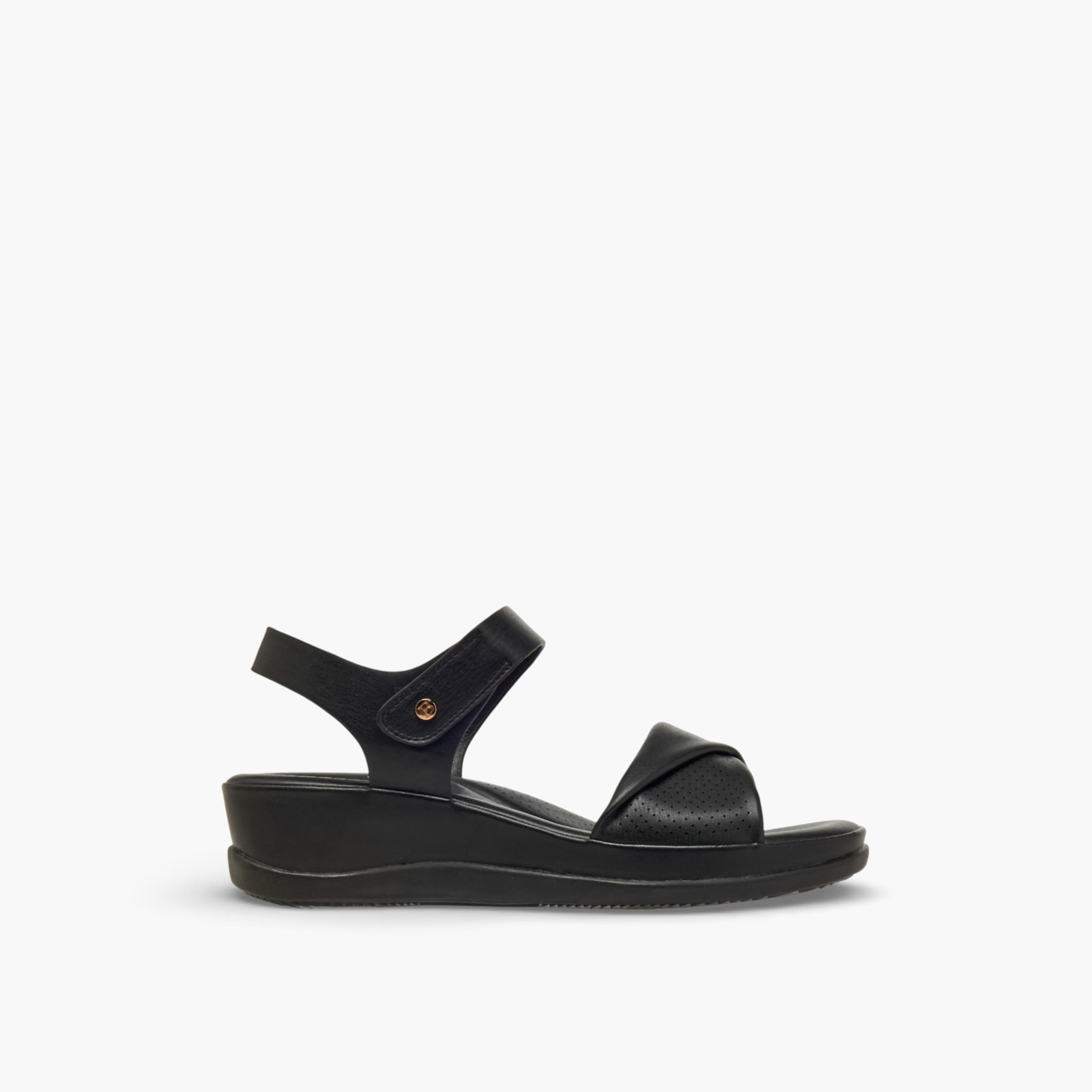 صندل بشريط إغلاق لاصق للنساء من فلورا بيلا-women-shoes-sandals-heeled-image-3