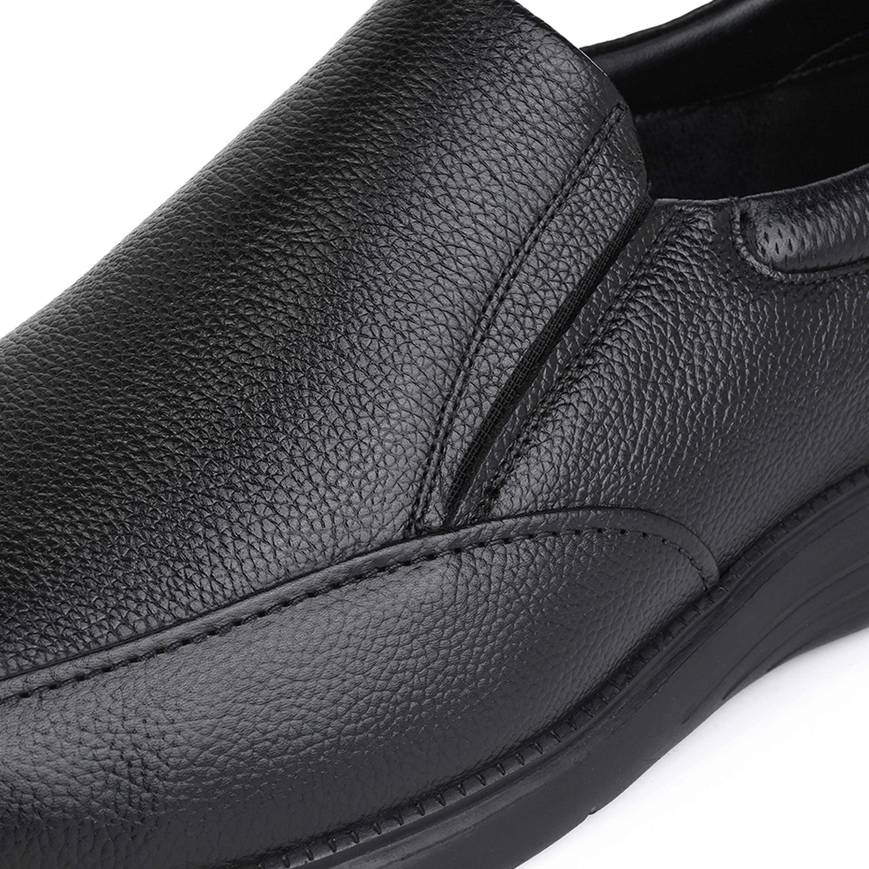 حذاء خفيف جلد سهل الارتداء للرجال من إل بي إل من شو إكسبريس-men-shoes-loafersandmoccasins-image-4