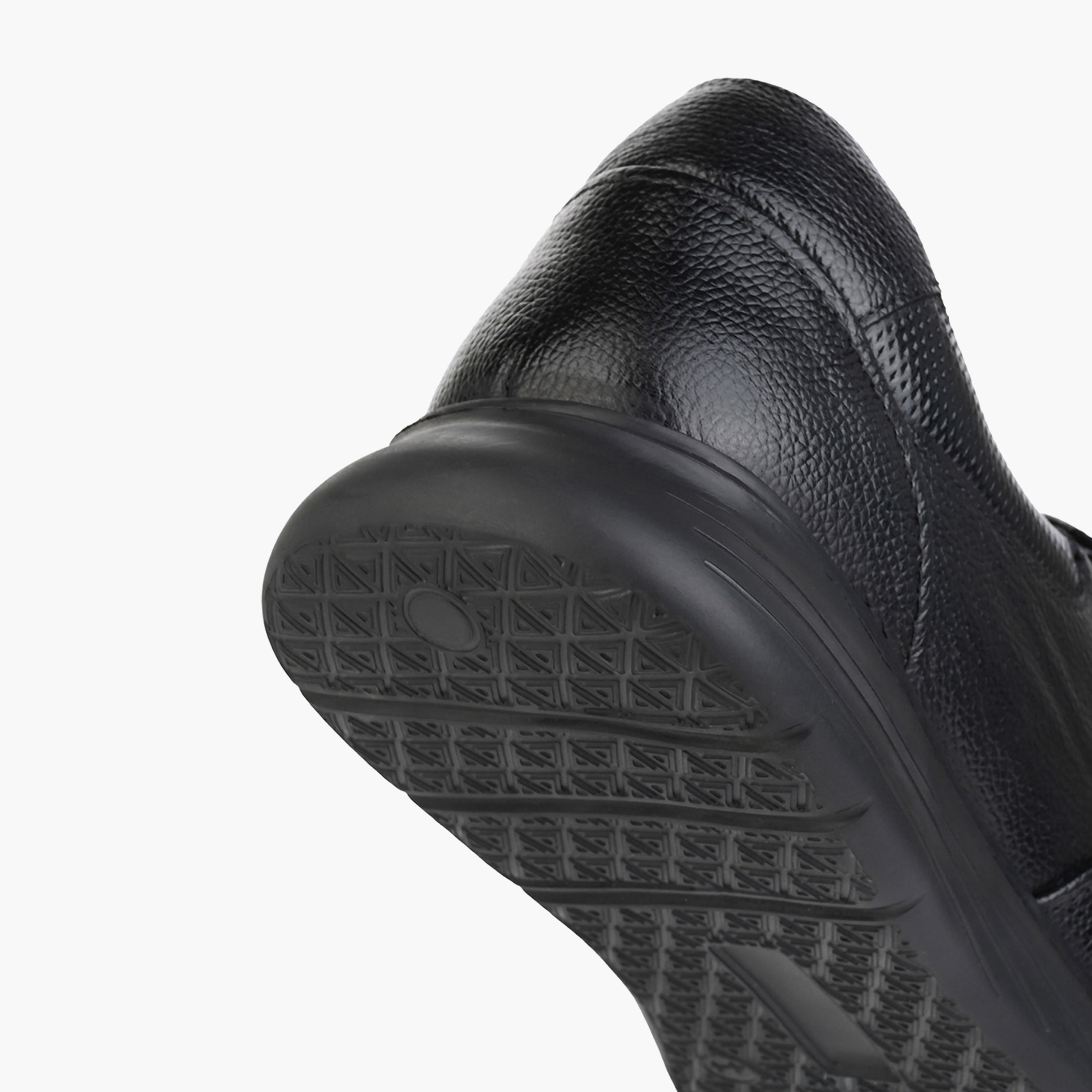 حذاء خفيف جلد سهل الارتداء للرجال من إل بي إل من شو إكسبريس-men-shoes-loafersandmoccasins-image-5