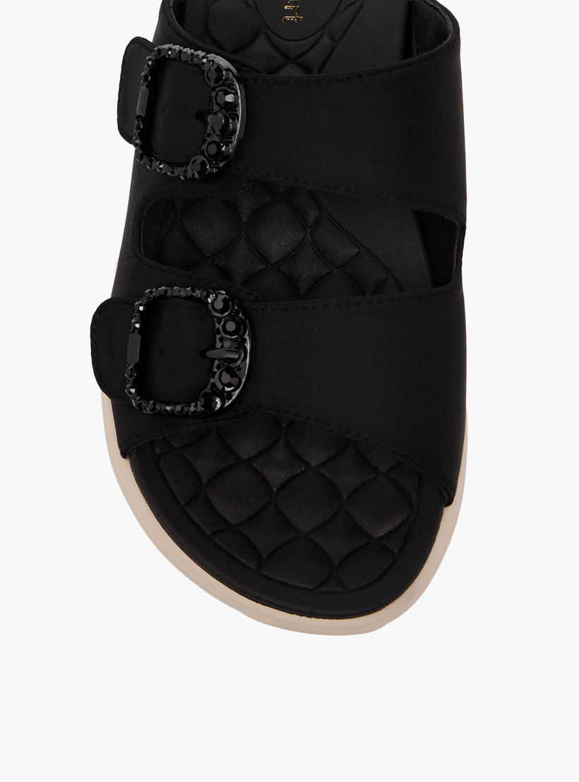 شبشب مريح مزين بإبزيم للنساء من لو كونفورت-women-shoes-sandals-heeled-image-4