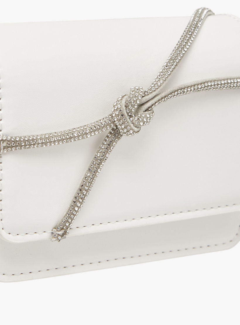 شنطة كروس بودي مزينة بحزام سلسلة وزر إغلاق من فلورا بيلا-girls-accessories-bags-image-4