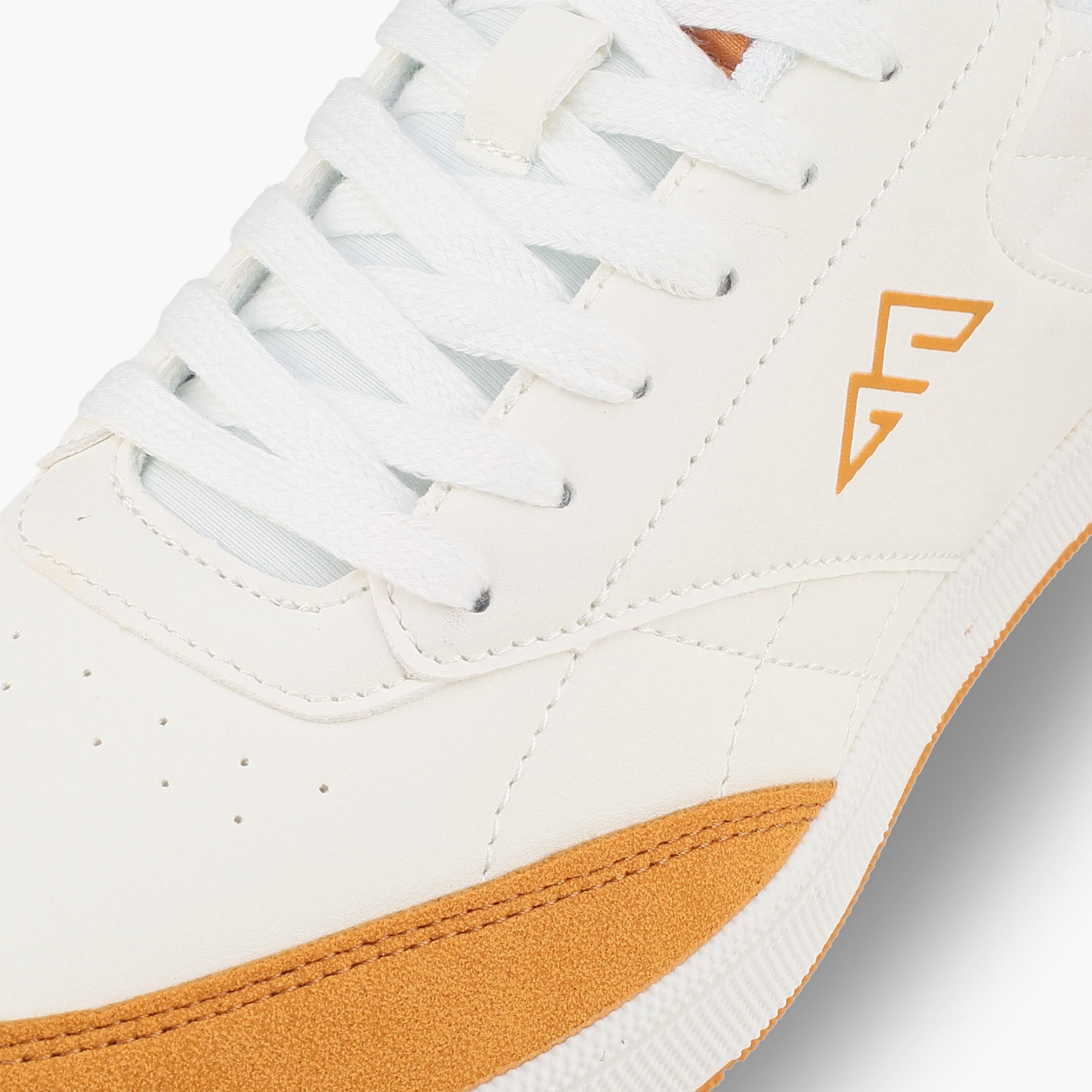 حذاء سنيكرز برباط وطبعات شعار للرجال أوكلام من شو إكسبريس-men-shoes-sneakers-image-4