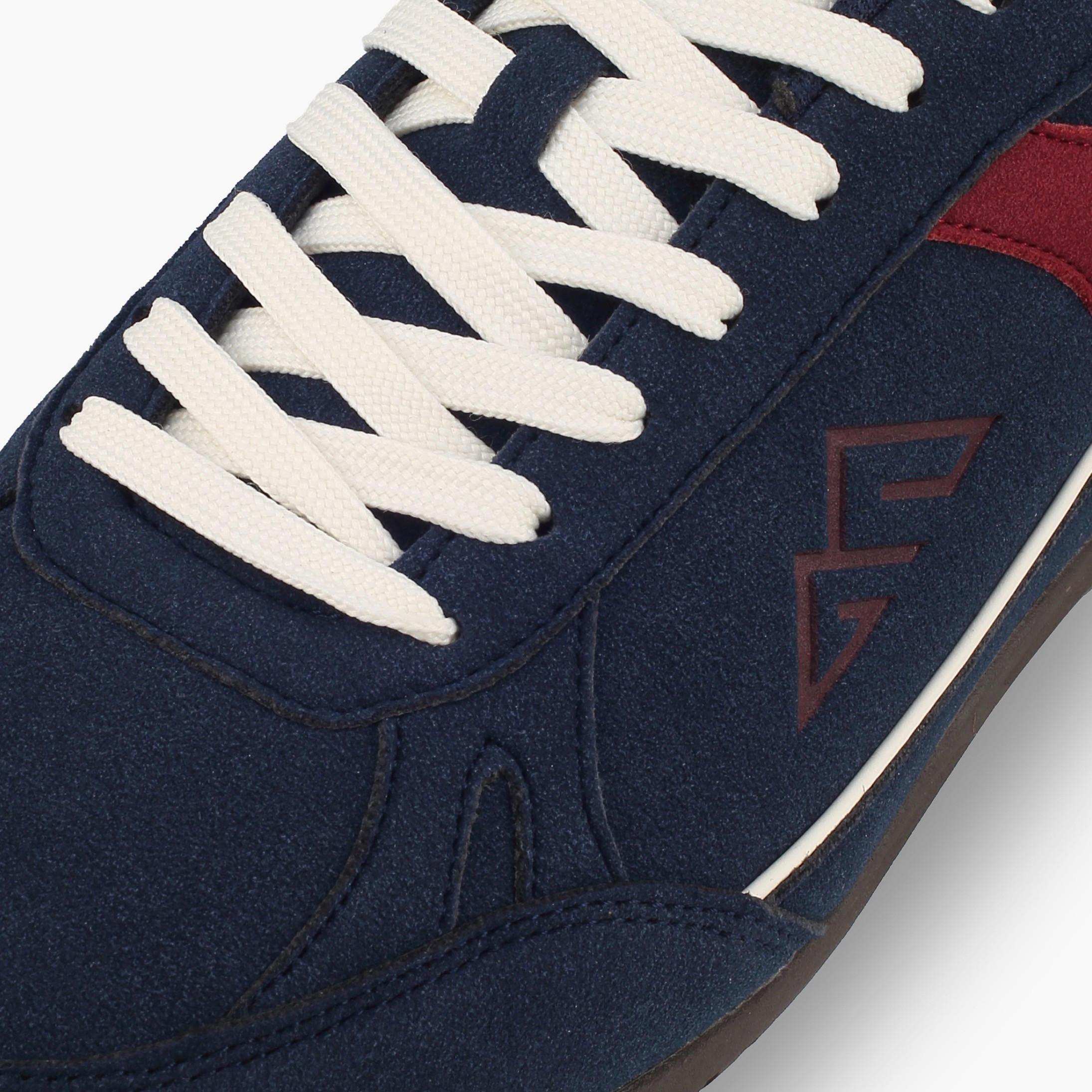 حذاء سنيكرز بطول الكاحل ورباط إغلاق للرجال من أوكلان من شو إكسبريس-men-shoes-sneakers-image-4
