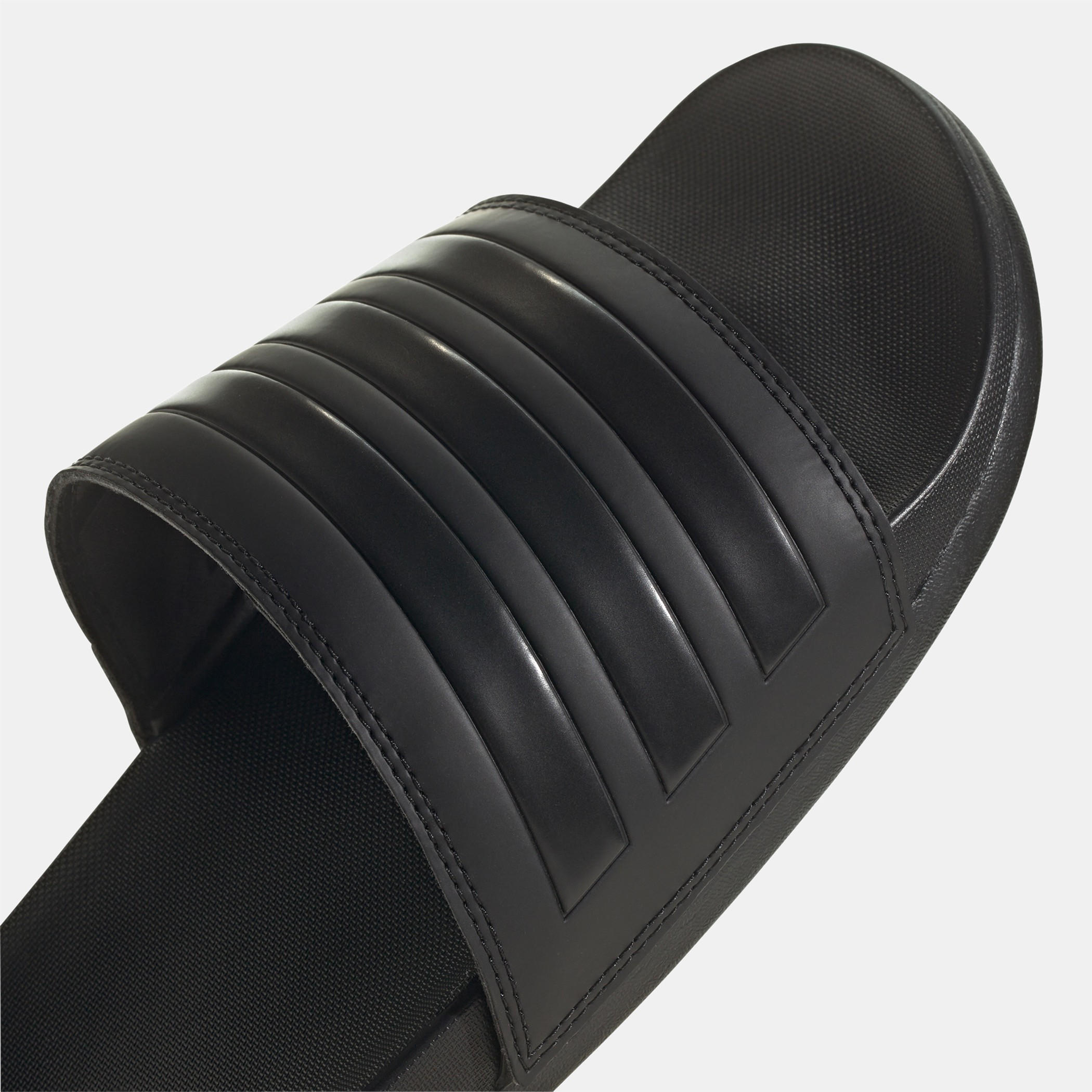 شبشب خفيف أديليت كومفورت للرجال من أديداس - GZ5896-men-shoes-flipflopsandslides-image-4