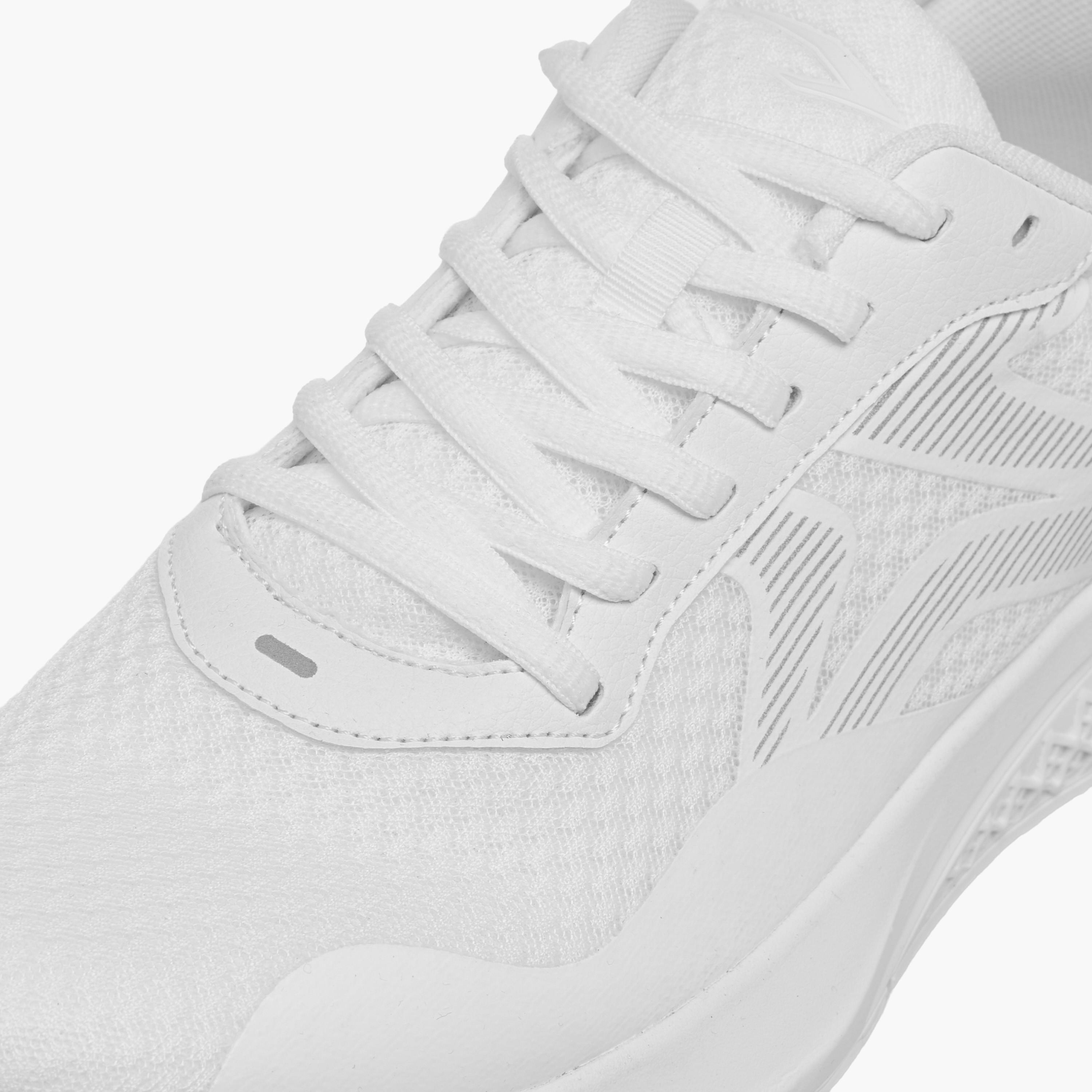 حذاء رياضي بألواح ورباط إغلاق من داش-sports-men-shoes-image-6