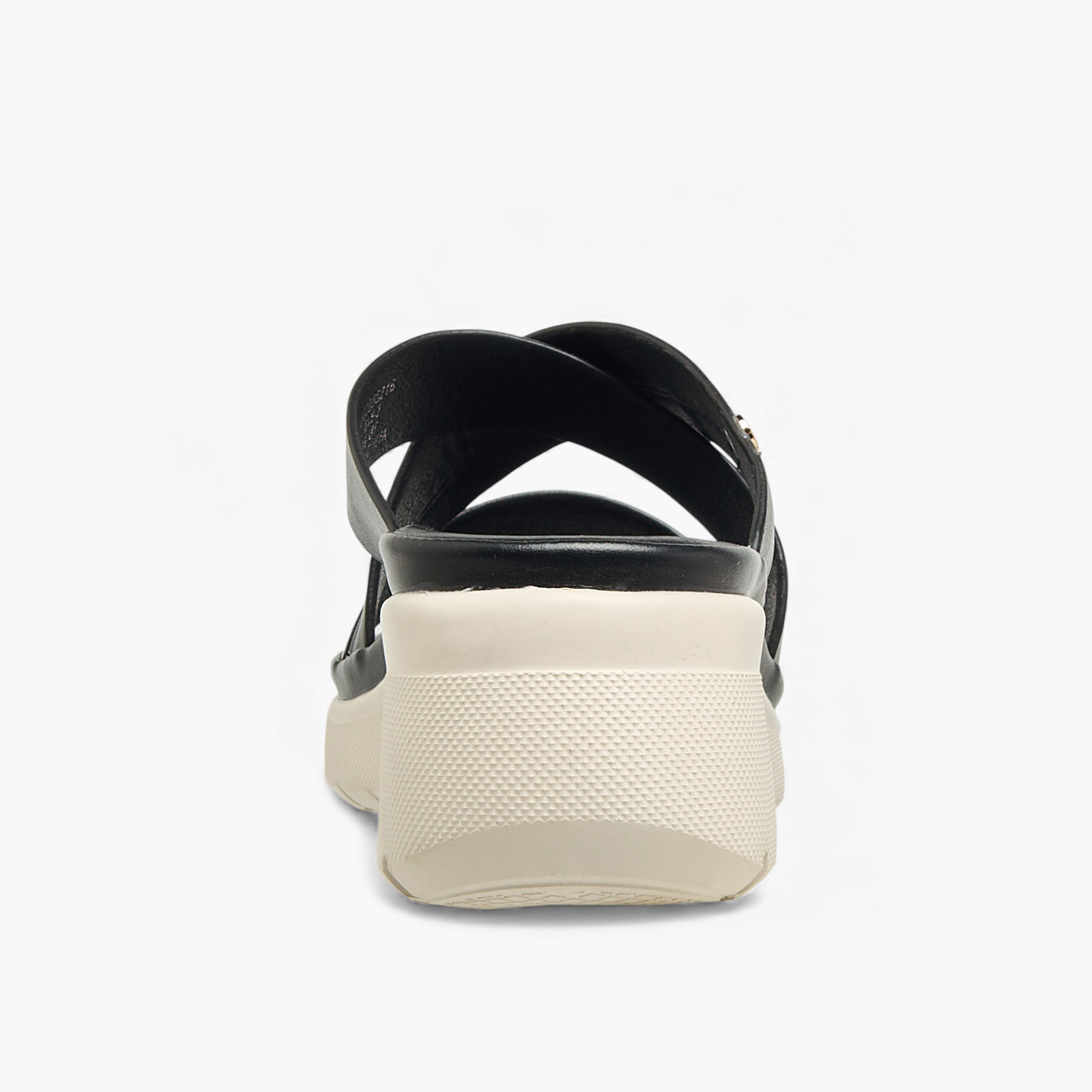 صندل بحزام بارز الملمس للنساء من فلورا بيلا-women-shoes-flats-sandals-image-4