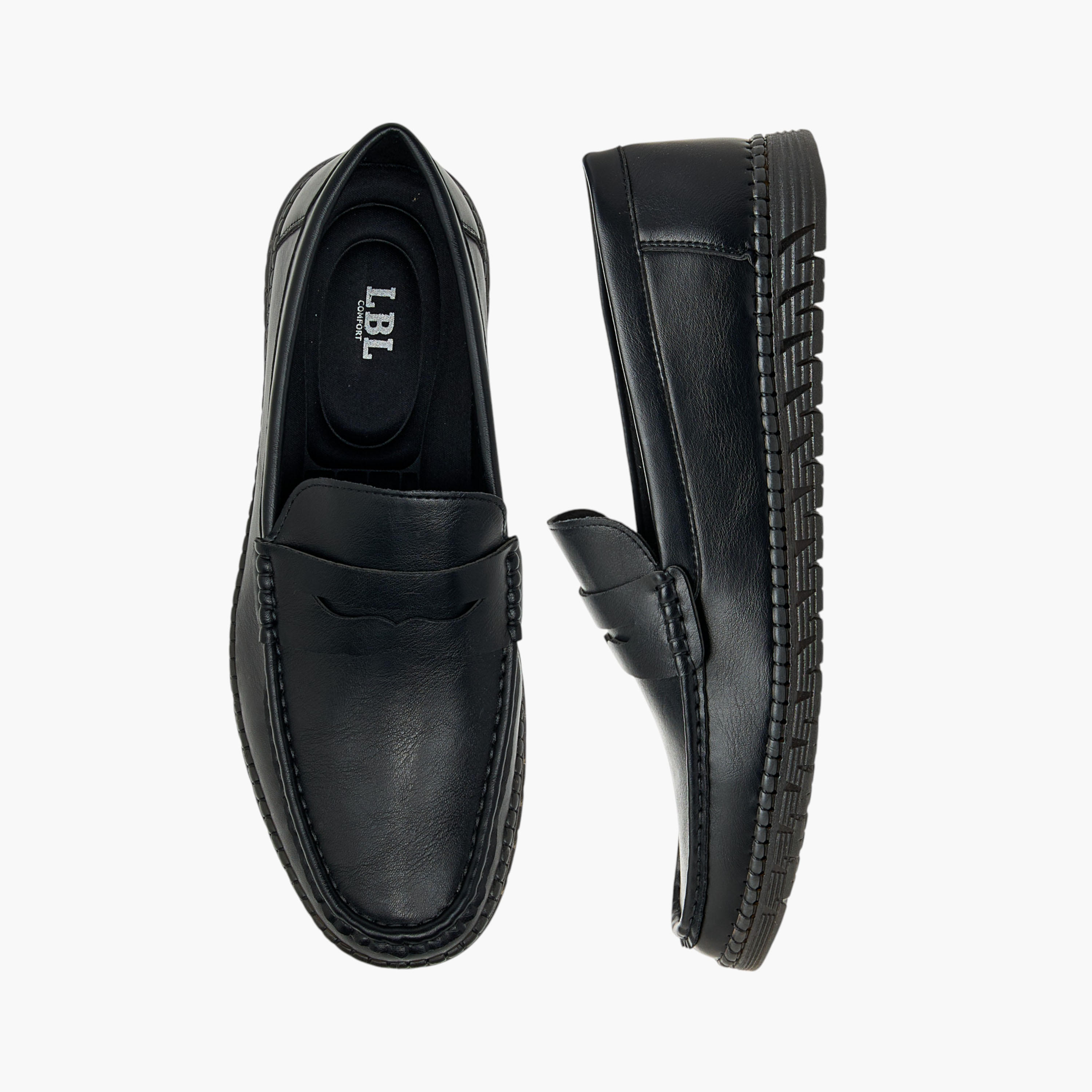 حذاء موكاسين سهل الارتداء بارز الملمس بتفاصيل مفرغة من إل بي إل من شو إكسبرس-men-shoes-formalshoes-image-1