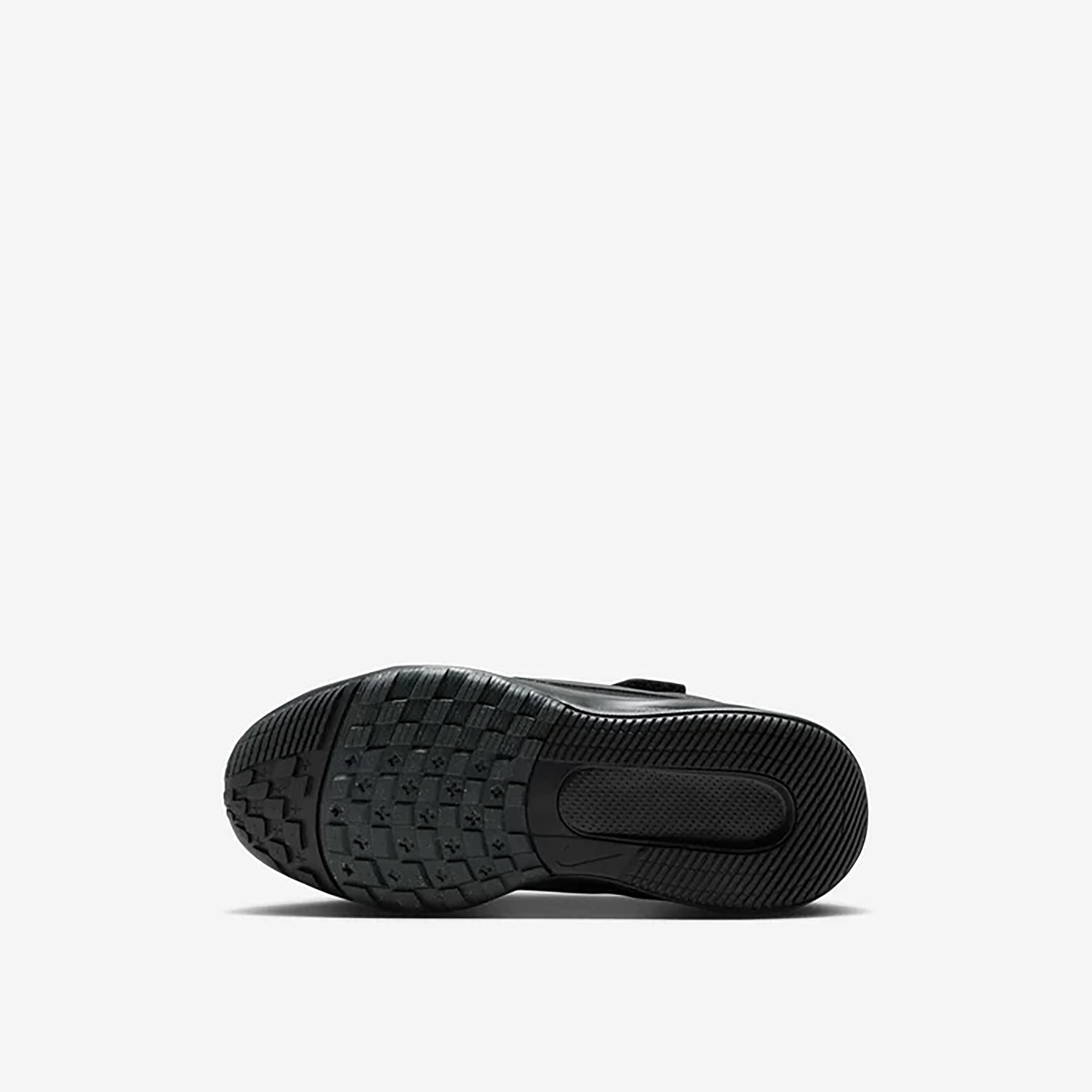 حذاء مدرسي بشريط إغلاق لاصق "نايك ستار رونر 5 بي إس" للأطفال من نايك - HF7005-001-boys-shoes-schoolshoes-image-7