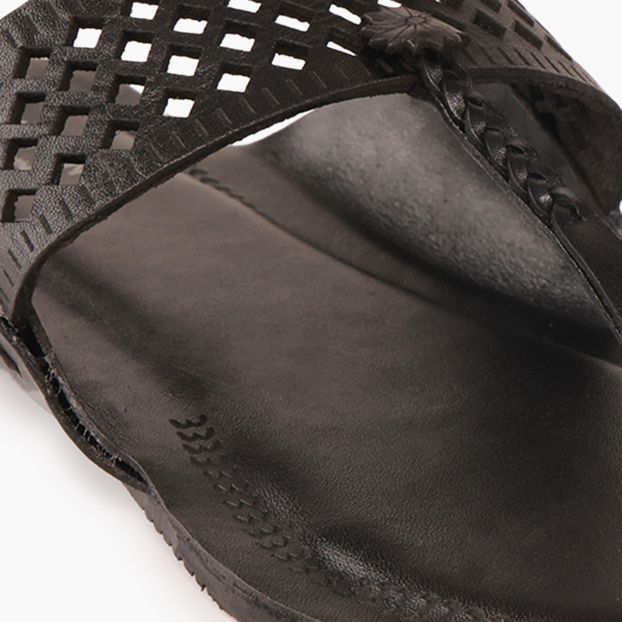 صندل جلد بحزام مثقب للرجال من دوتشيني-men-shoes-sandals-image-4