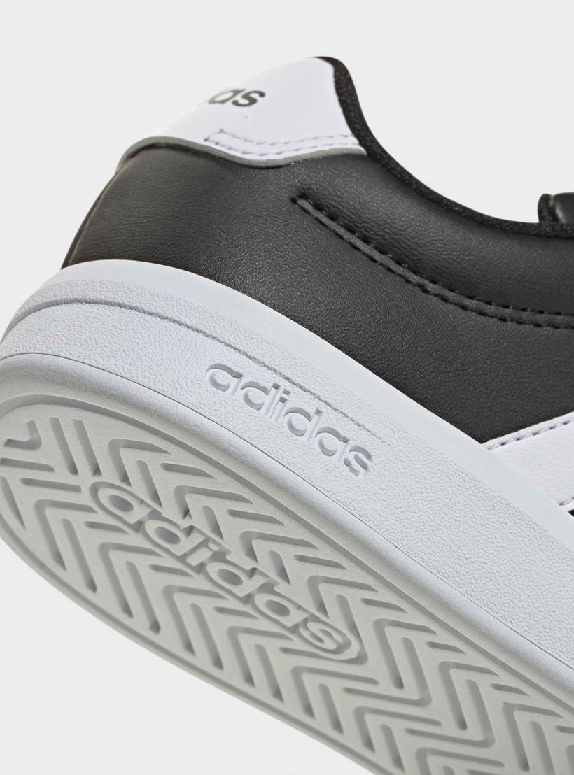 حذاء سنيكرز بشريط إغلاق لاصق جراند كورت 3.0 إي إل للأولاد من أديداس-sports-boys-shoes-image-7